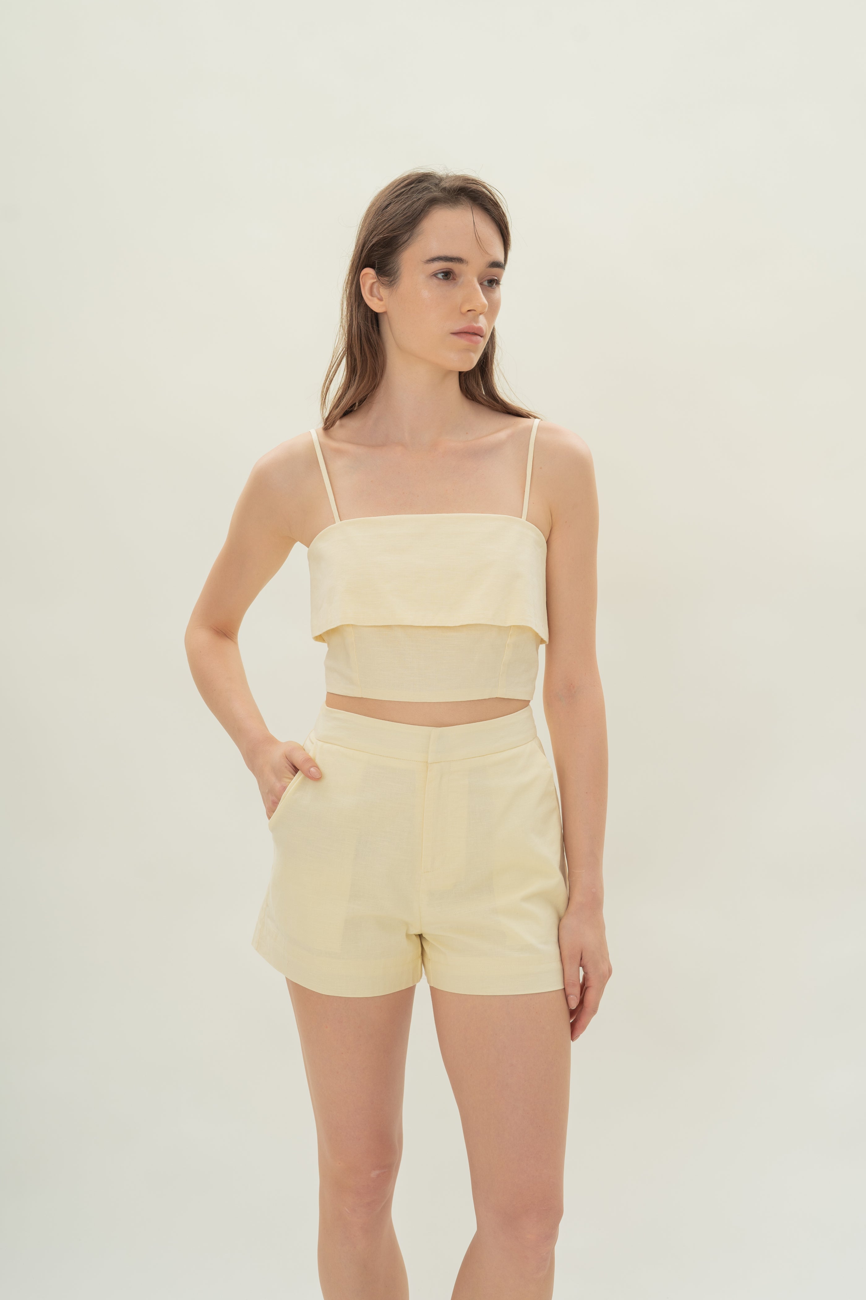 Relaxed Textured Linen Shorts in Eggnog