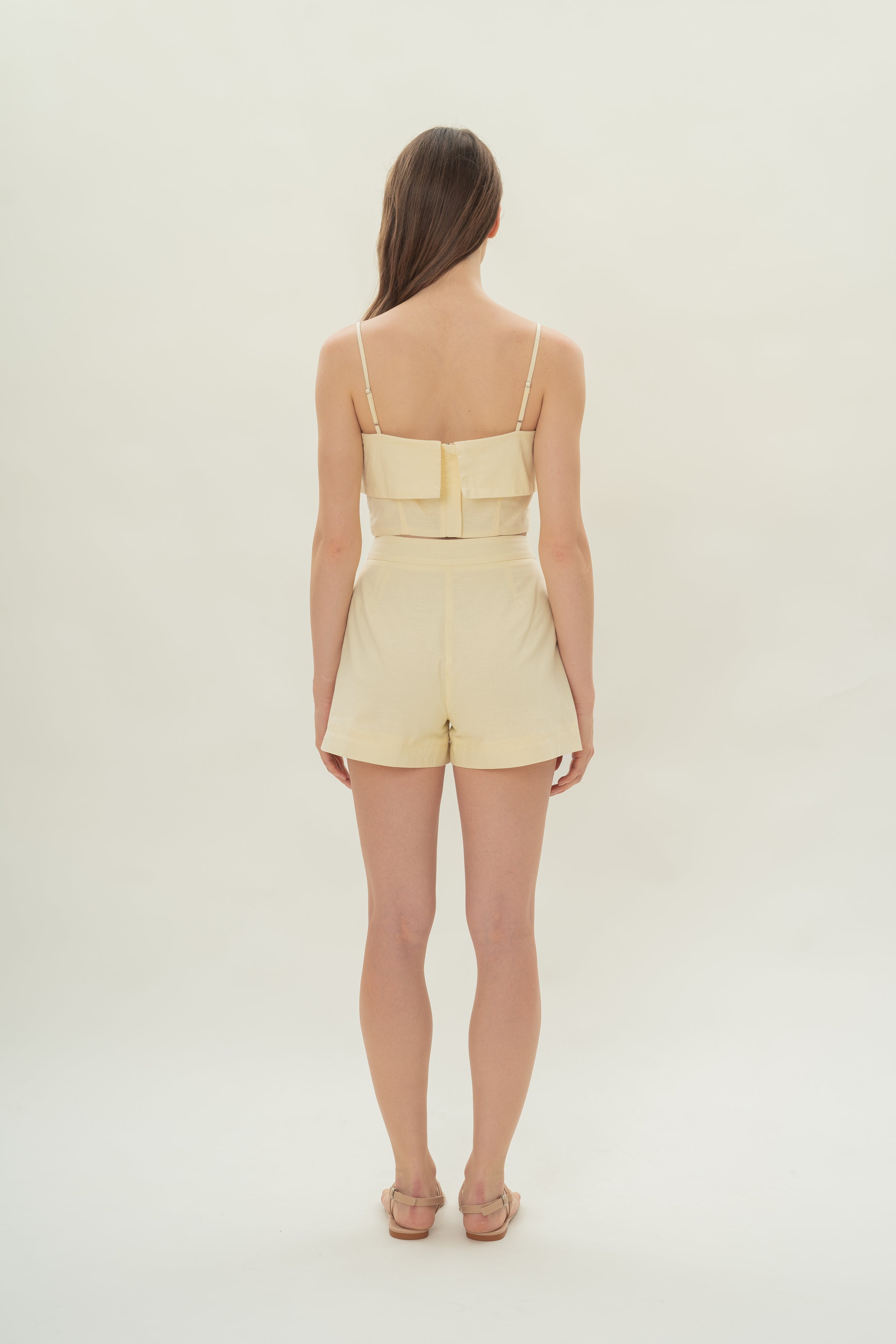 Relaxed Textured Linen Shorts in Eggnog