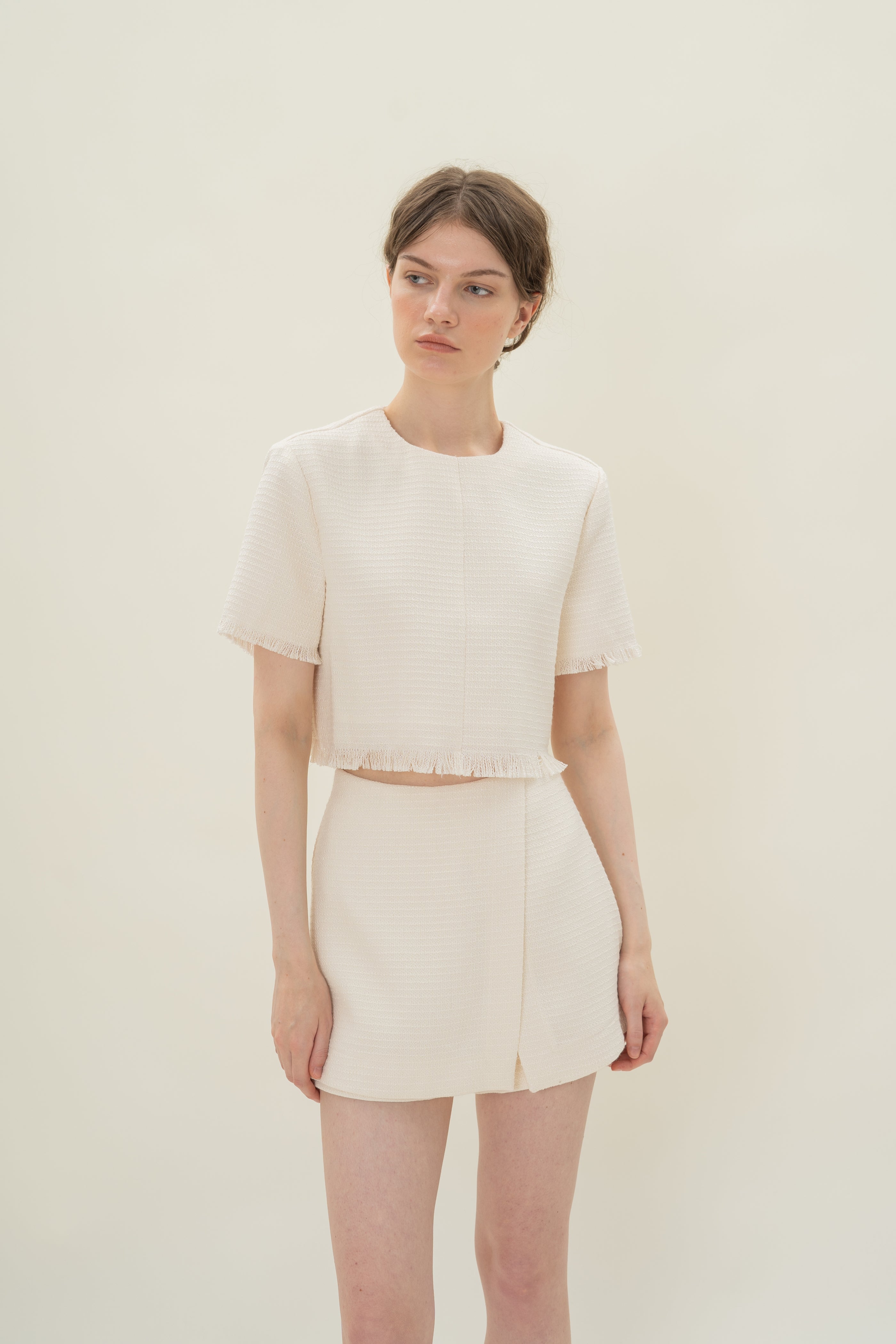 Frayed Hem Textured Short Sleeved Top in Tweed White