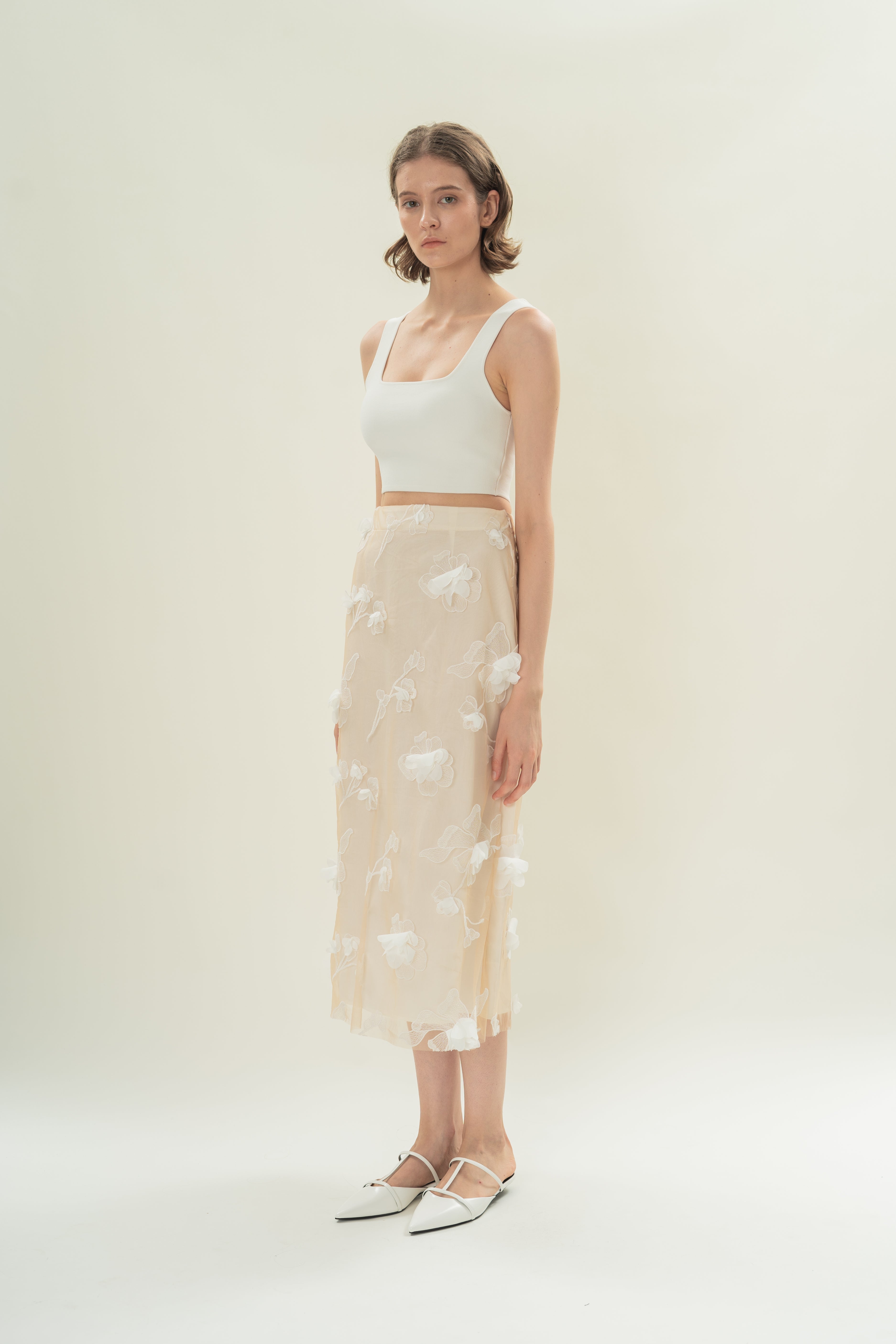 Floral Appliquéd Straight Skirt in Off-White