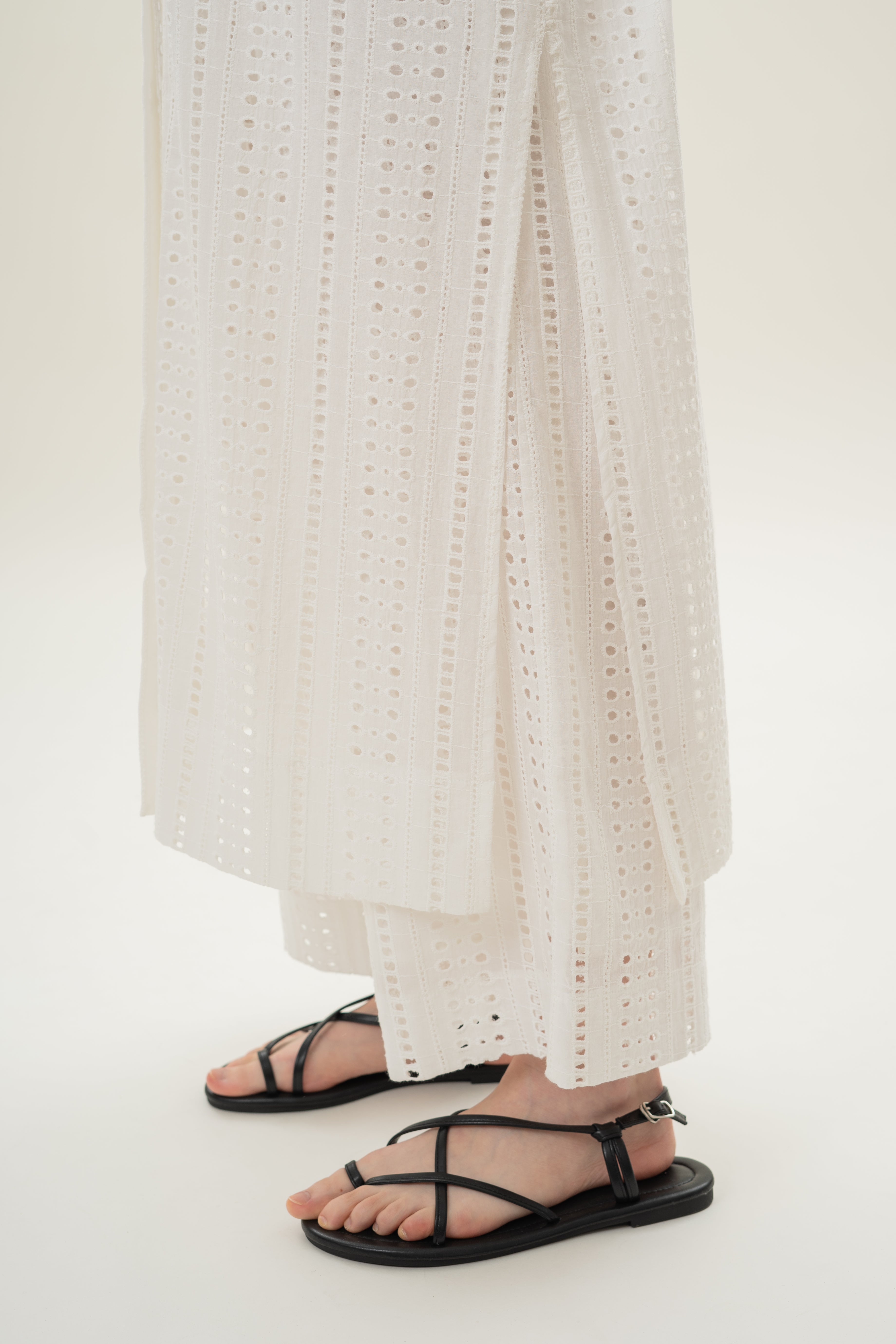 Peru Broderie Anglaise Long Overshirt in White