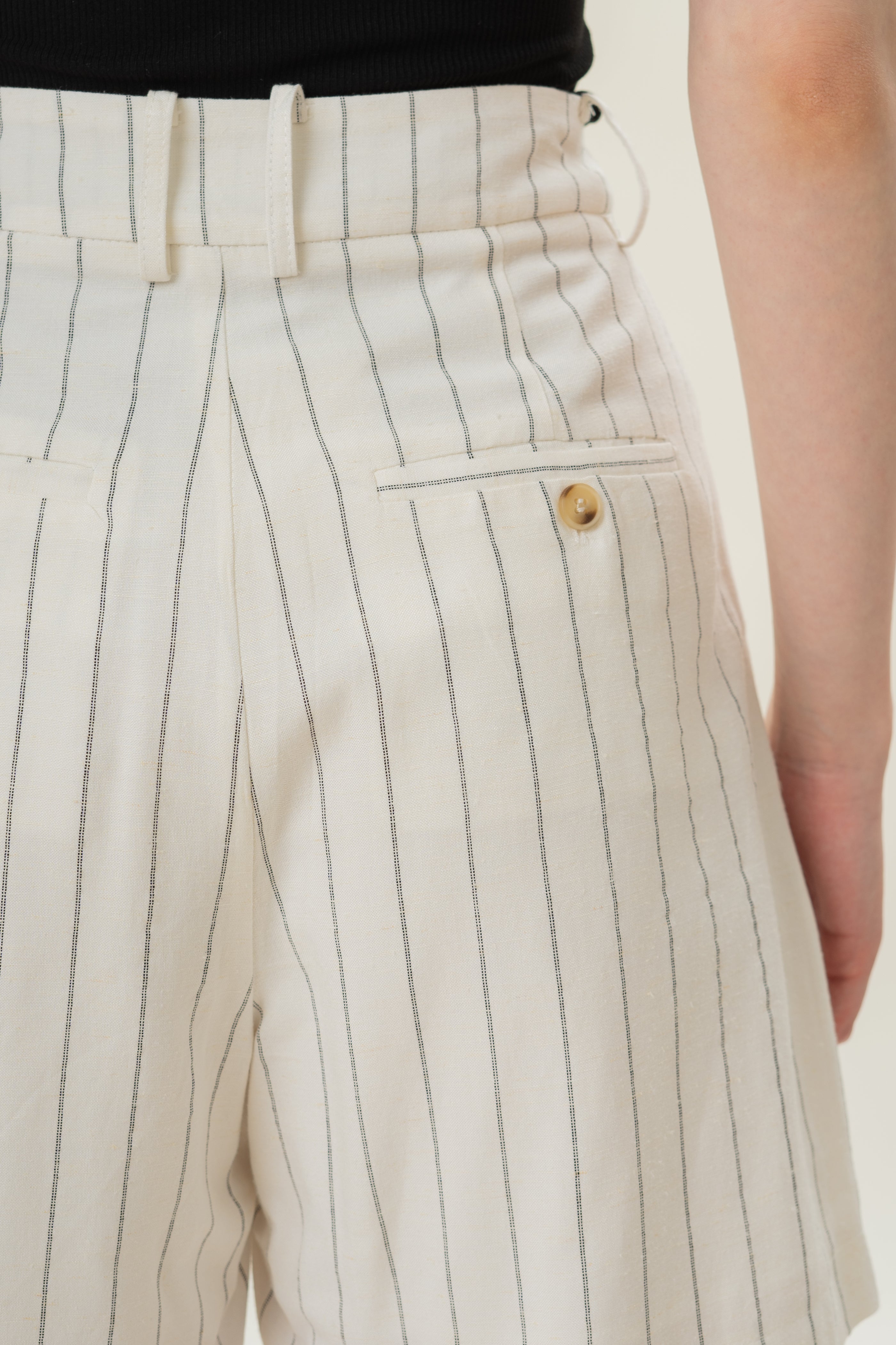 Pleated Linen Long Shorts in White Stripes