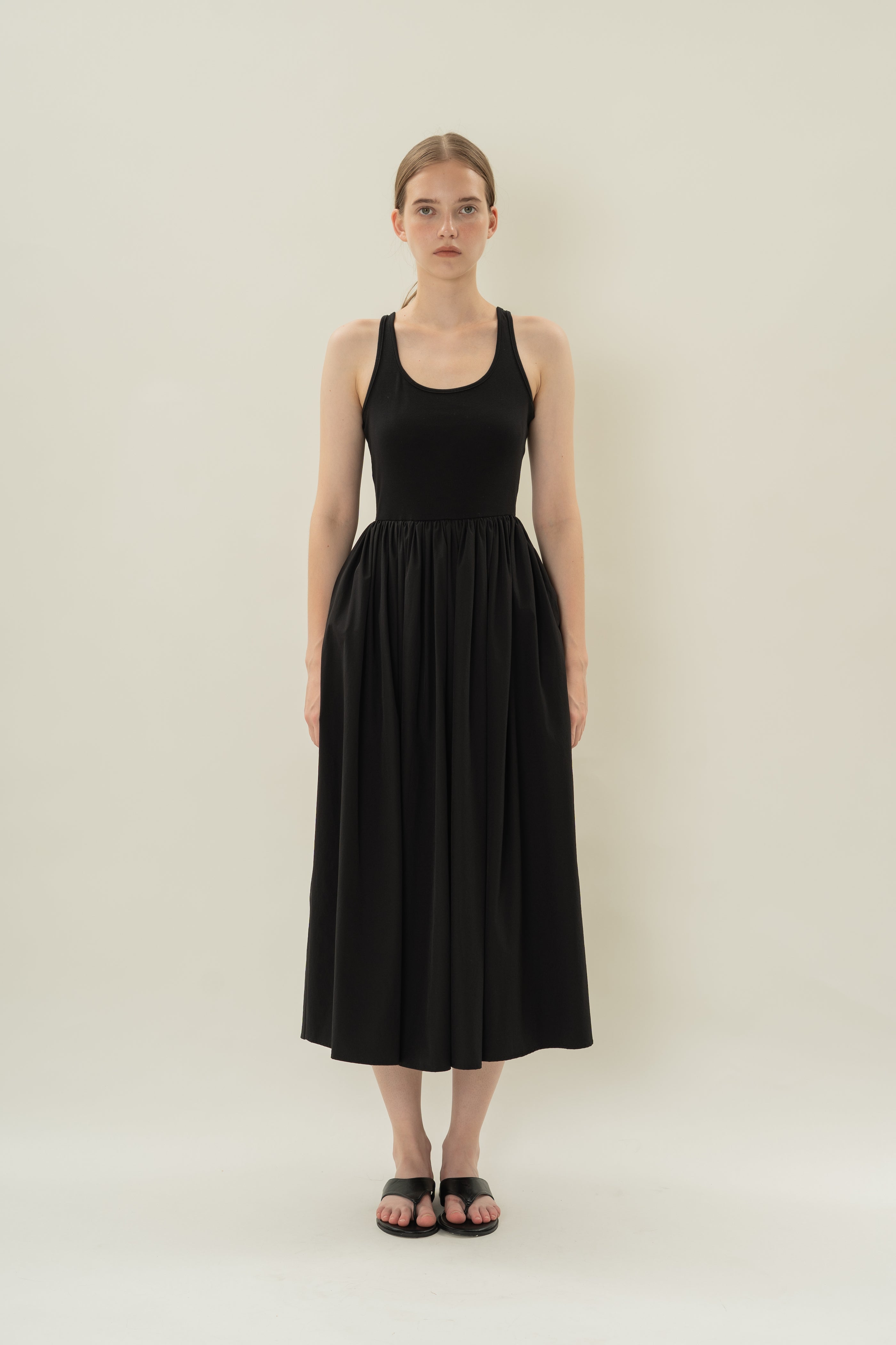 Scoop Neck Contrast Panel Midi Dress in Black