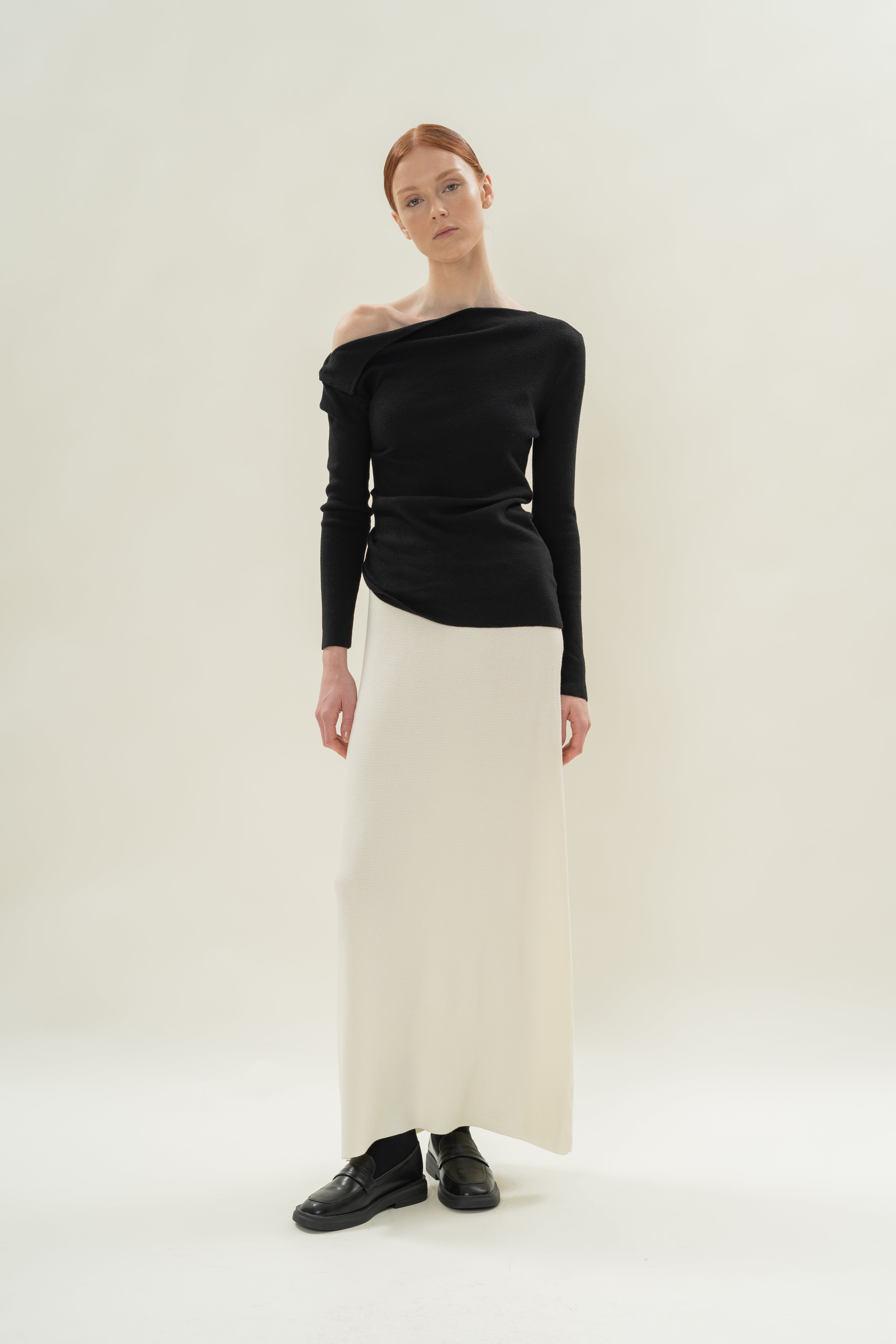 Foldover Neckline Long Sleeve Knit Top in Black