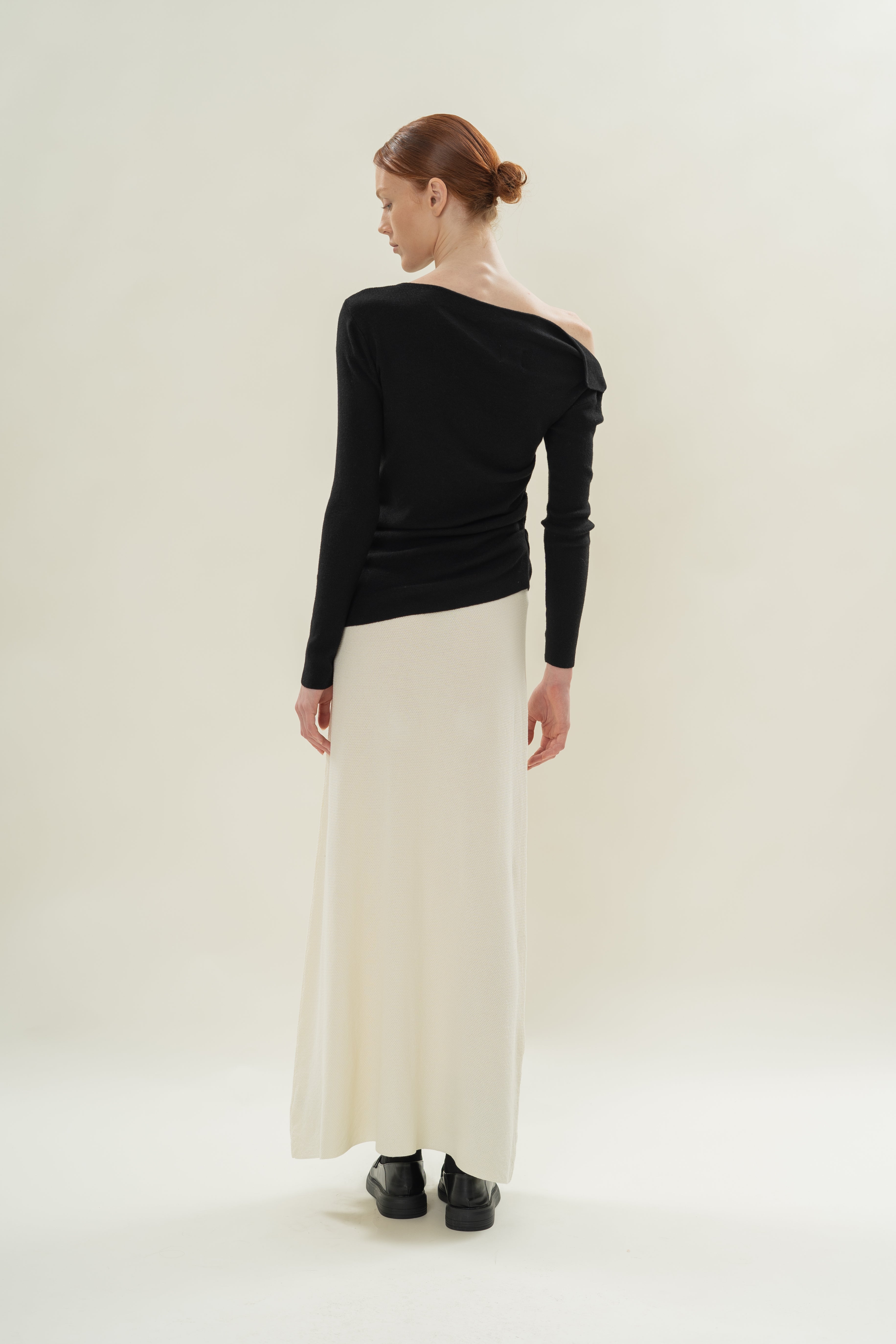 Foldover Neckline Long Sleeve Knit Top in Black