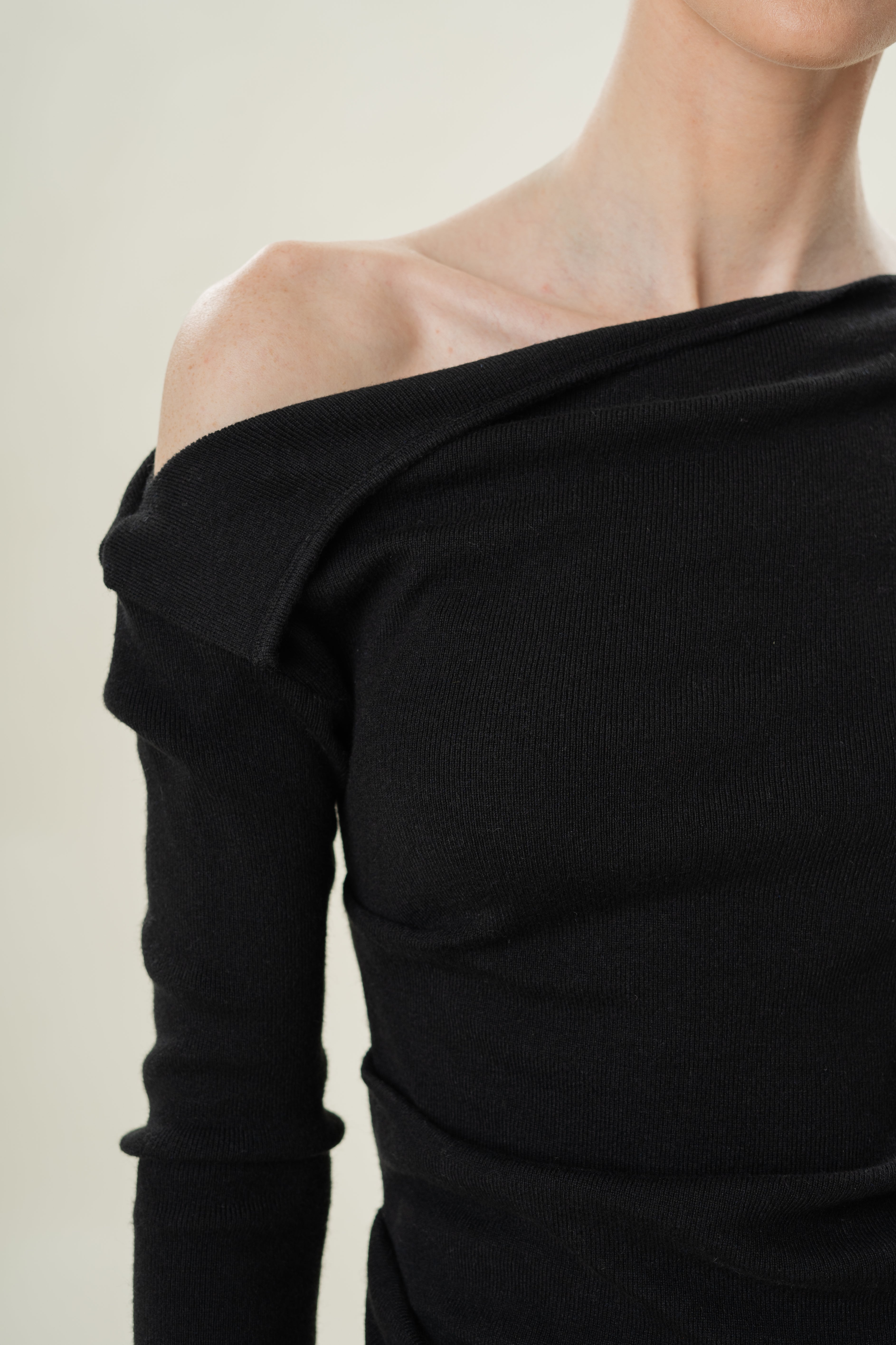 Foldover Neckline Long Sleeve Knit Top in Black