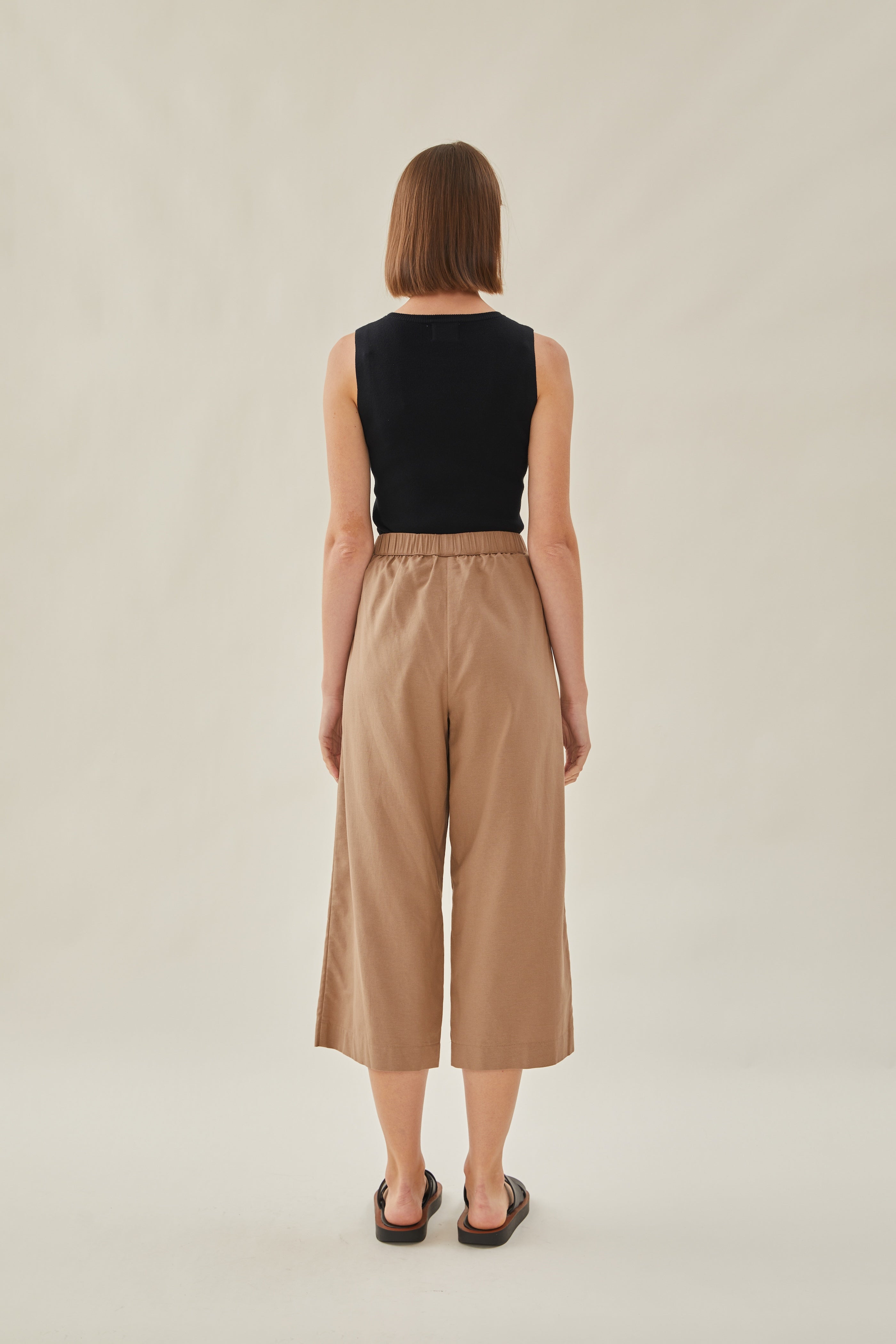 Cropped Relaxed Waisted Trousers in Tan