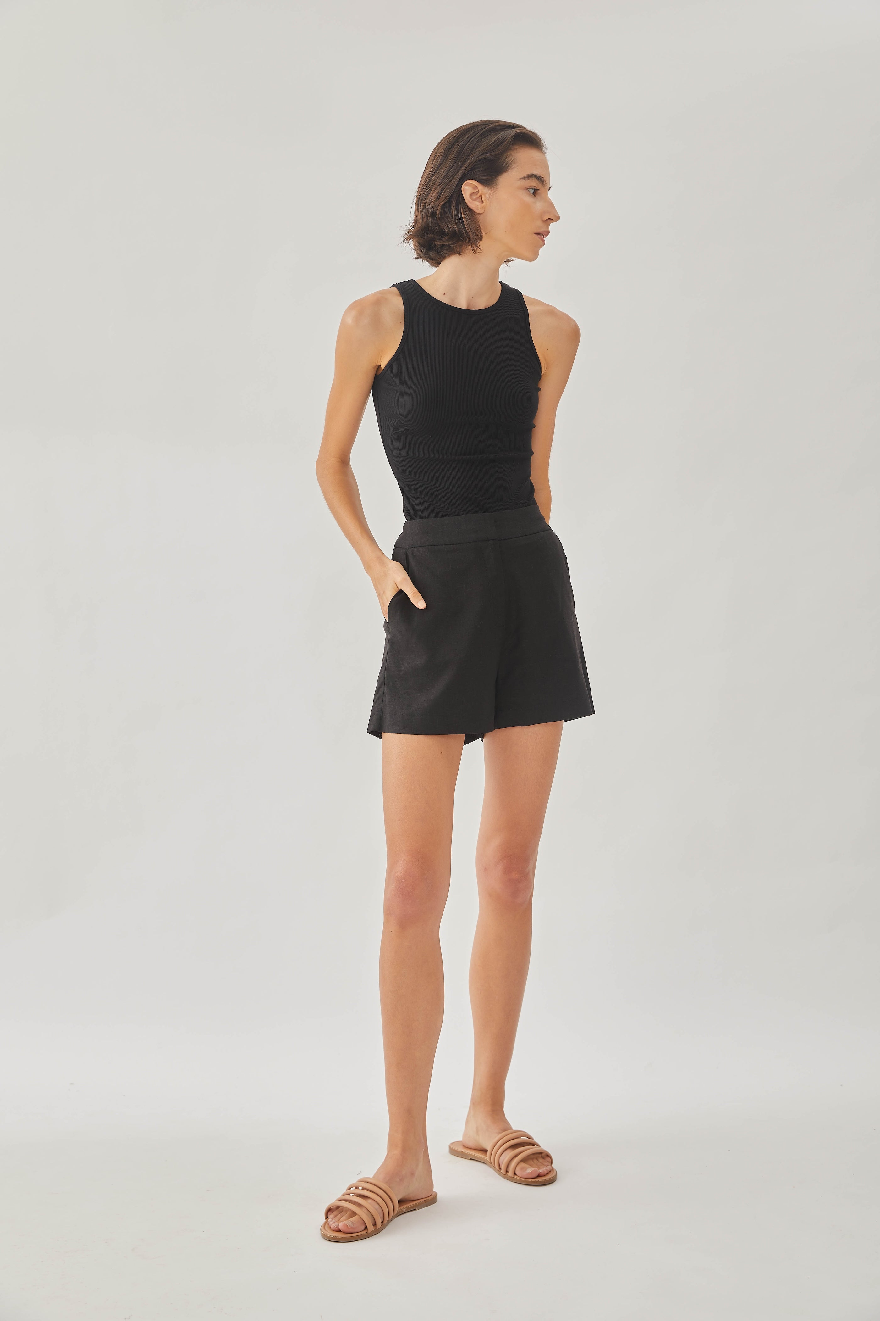 Linen High-waisted Shorts in Black