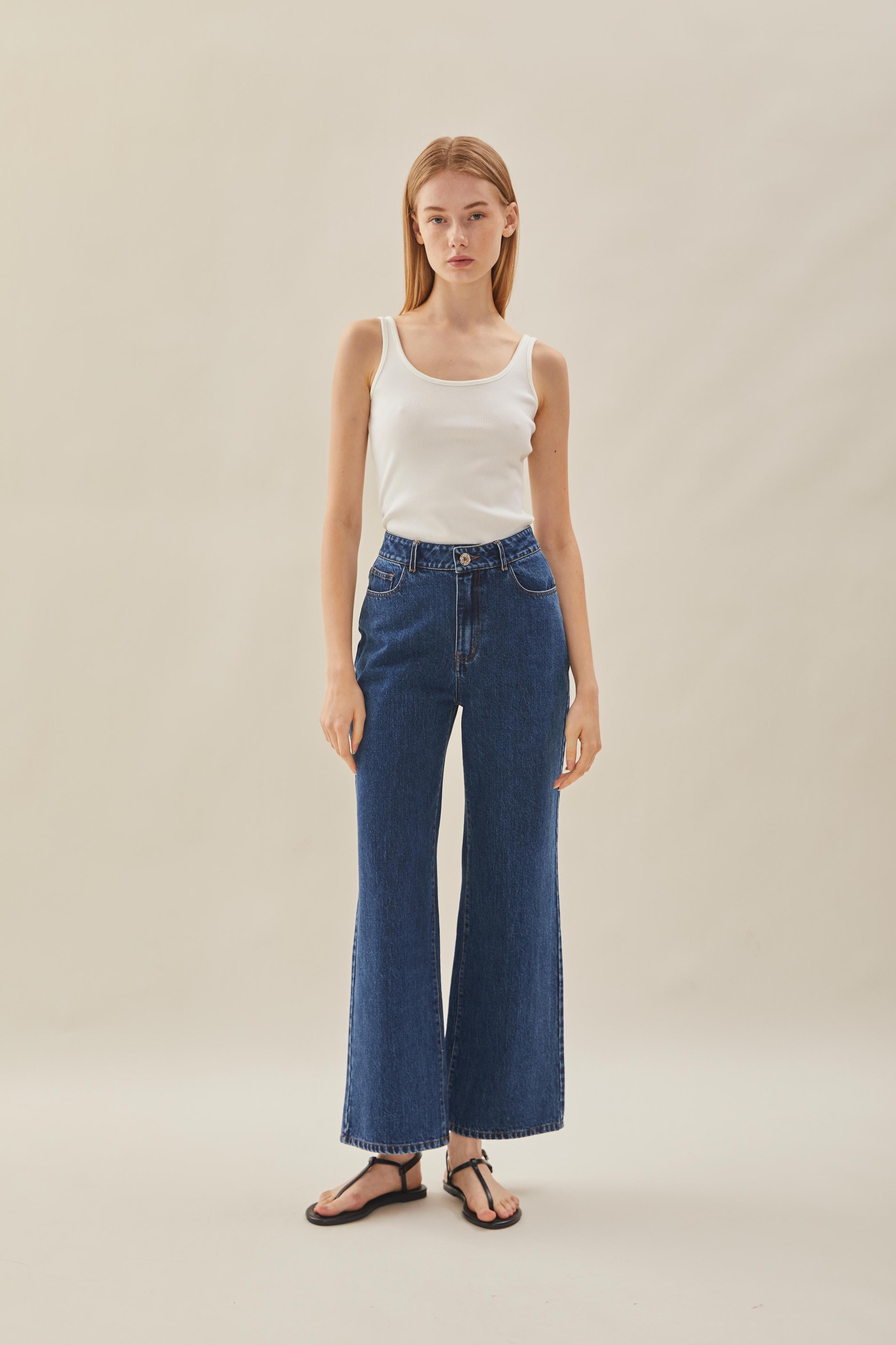 High Waisted Jeans in Dark Wash
