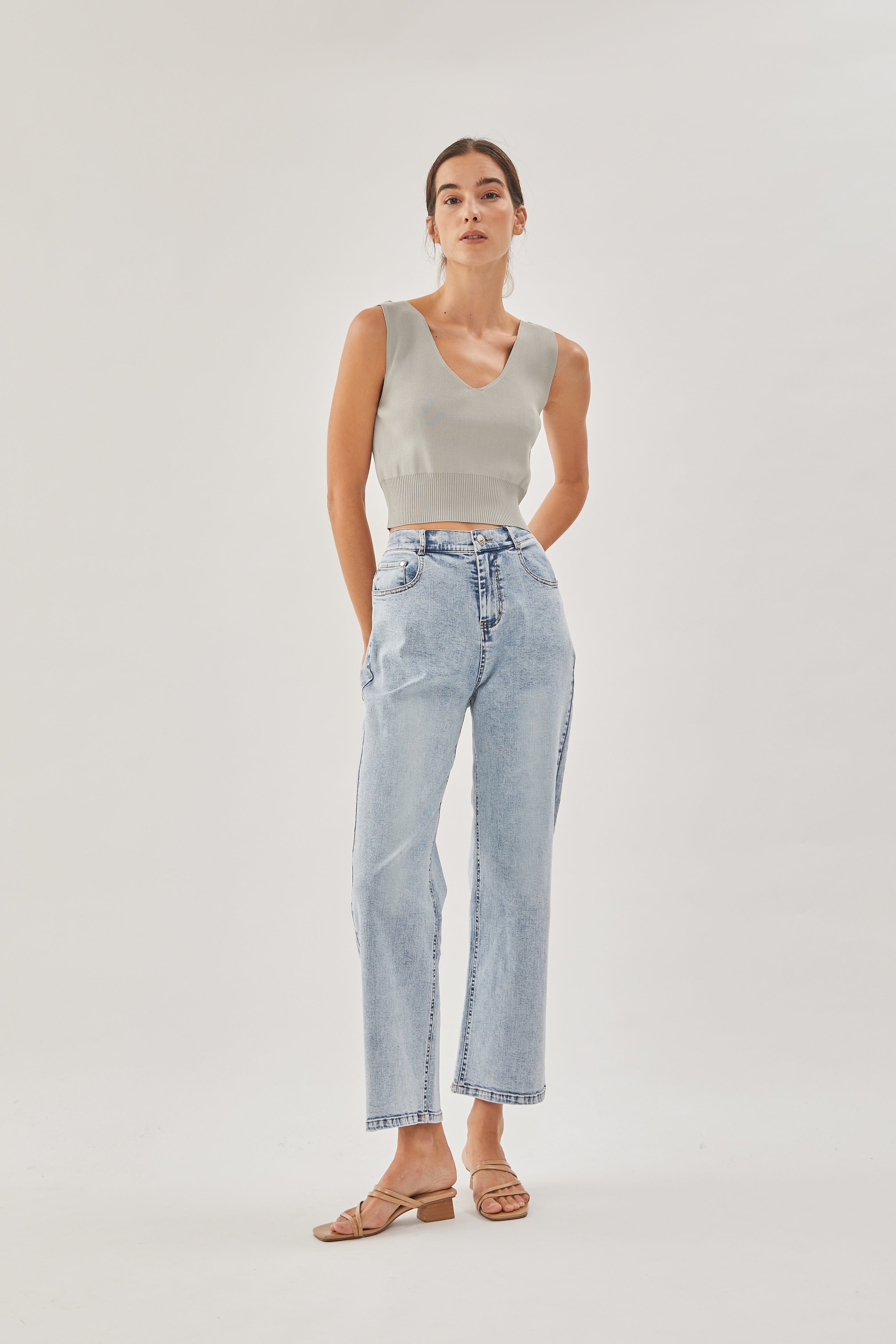 Sweater Cropped Knit Vest in Mist