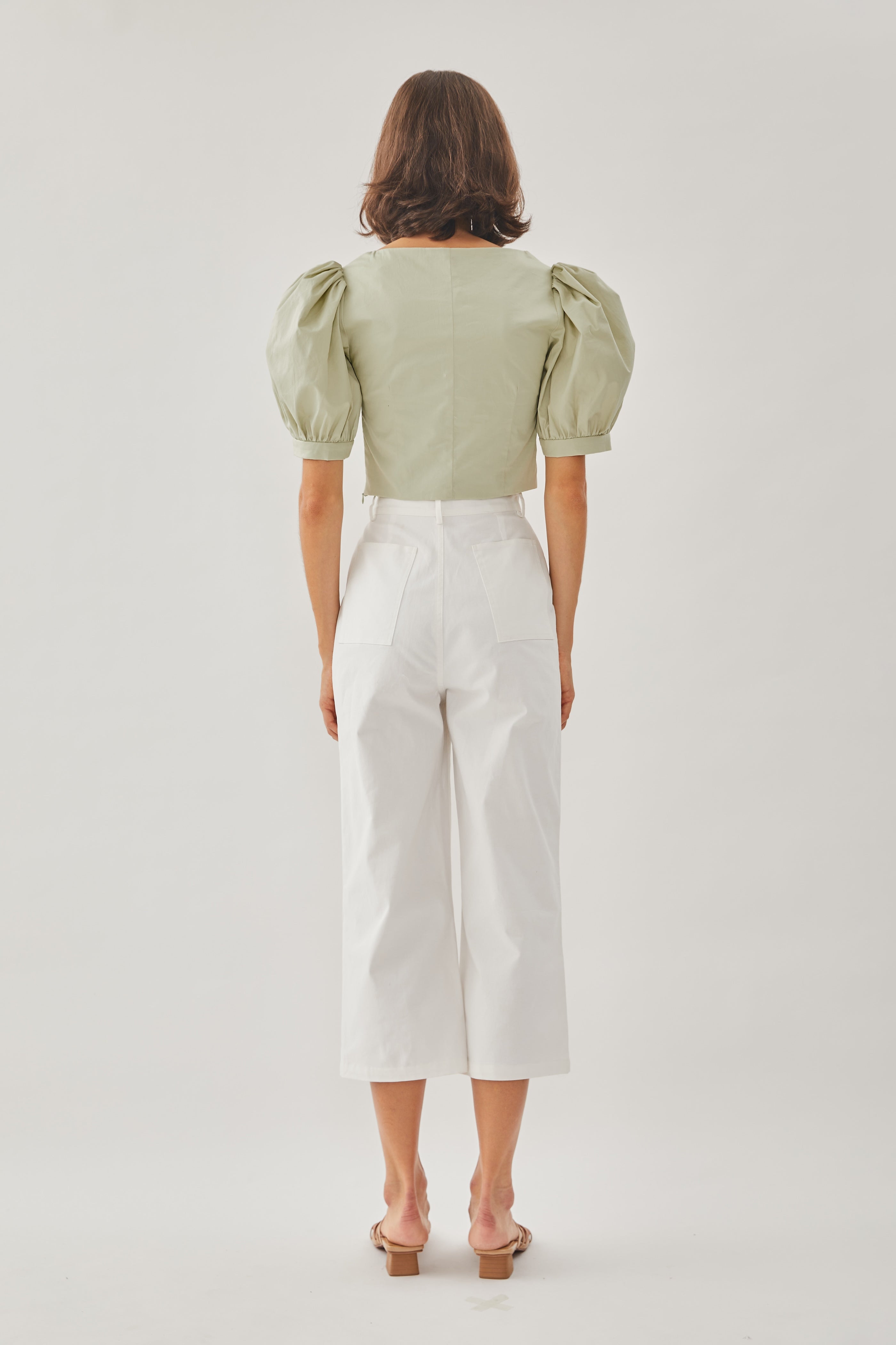 Cotton Cropped Puffed Sleeved Top in Sea Mist