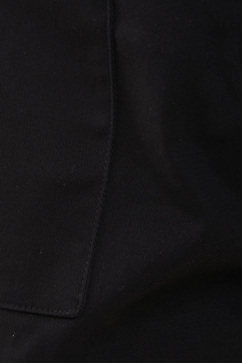 Box Shorts in Black