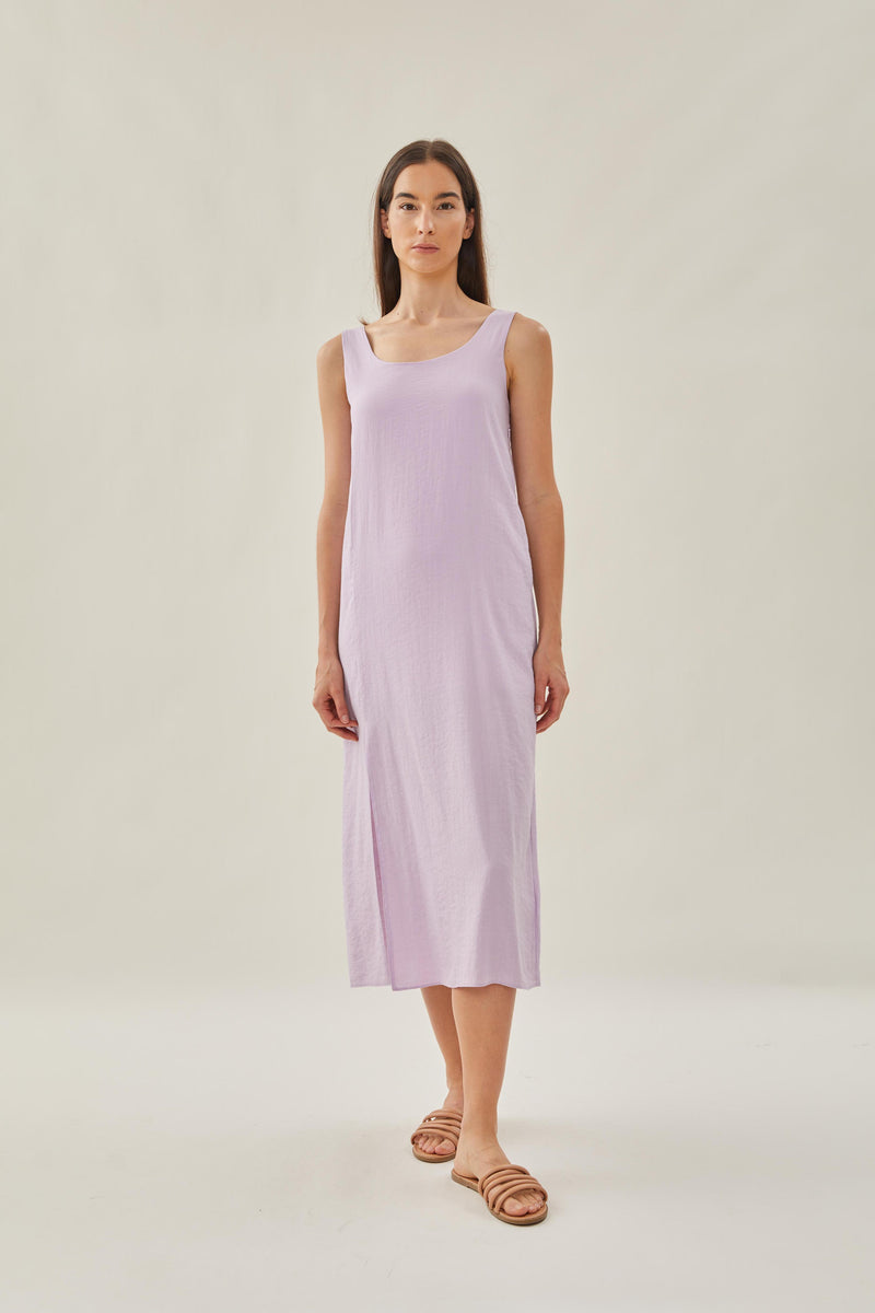 Relaxed Sleeveless Scoop Neck Dress in Orchid