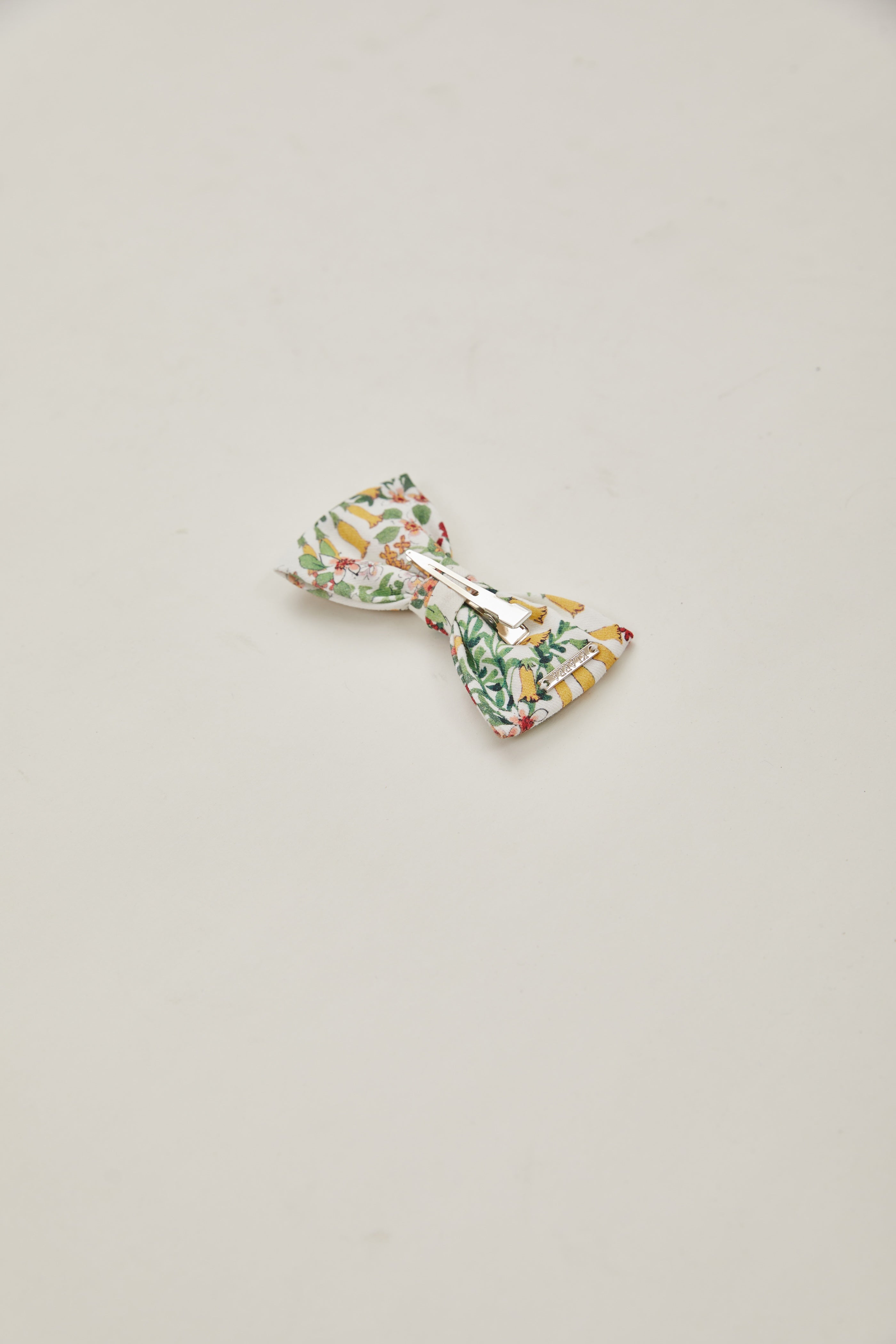 Bow Clip in Botany