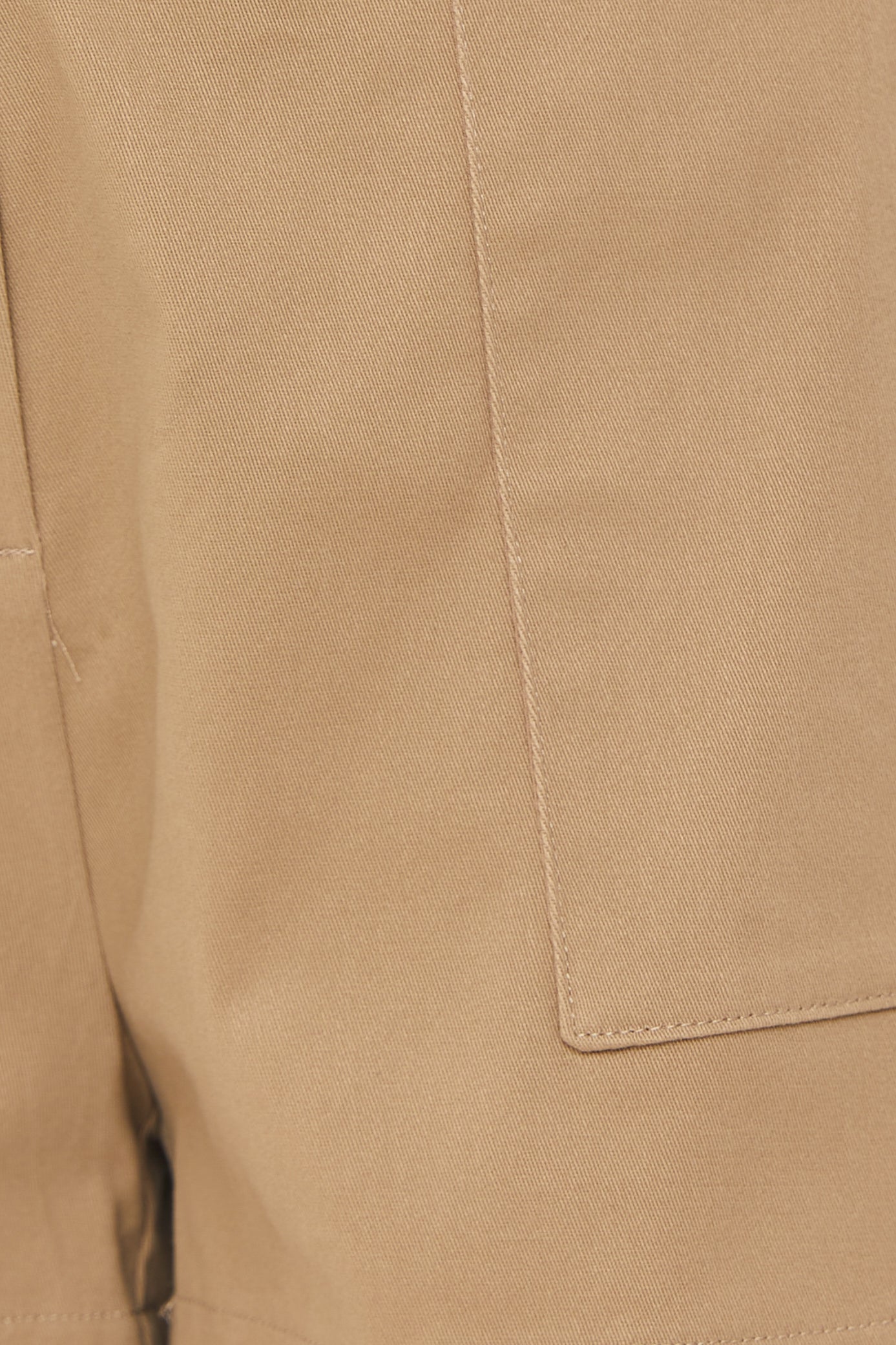 Box Shorts in Khaki