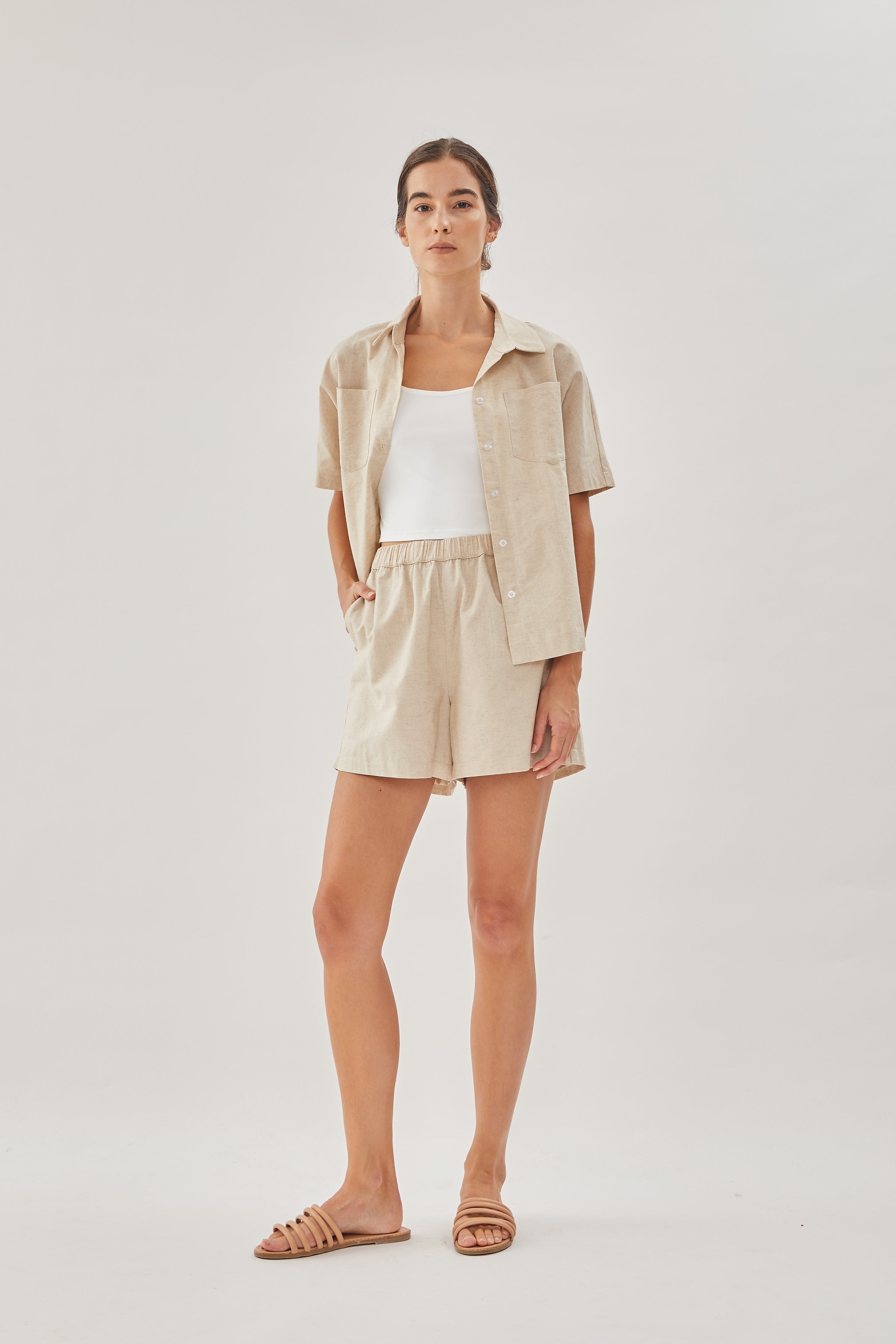Linen Relaxed Shorts in Natural