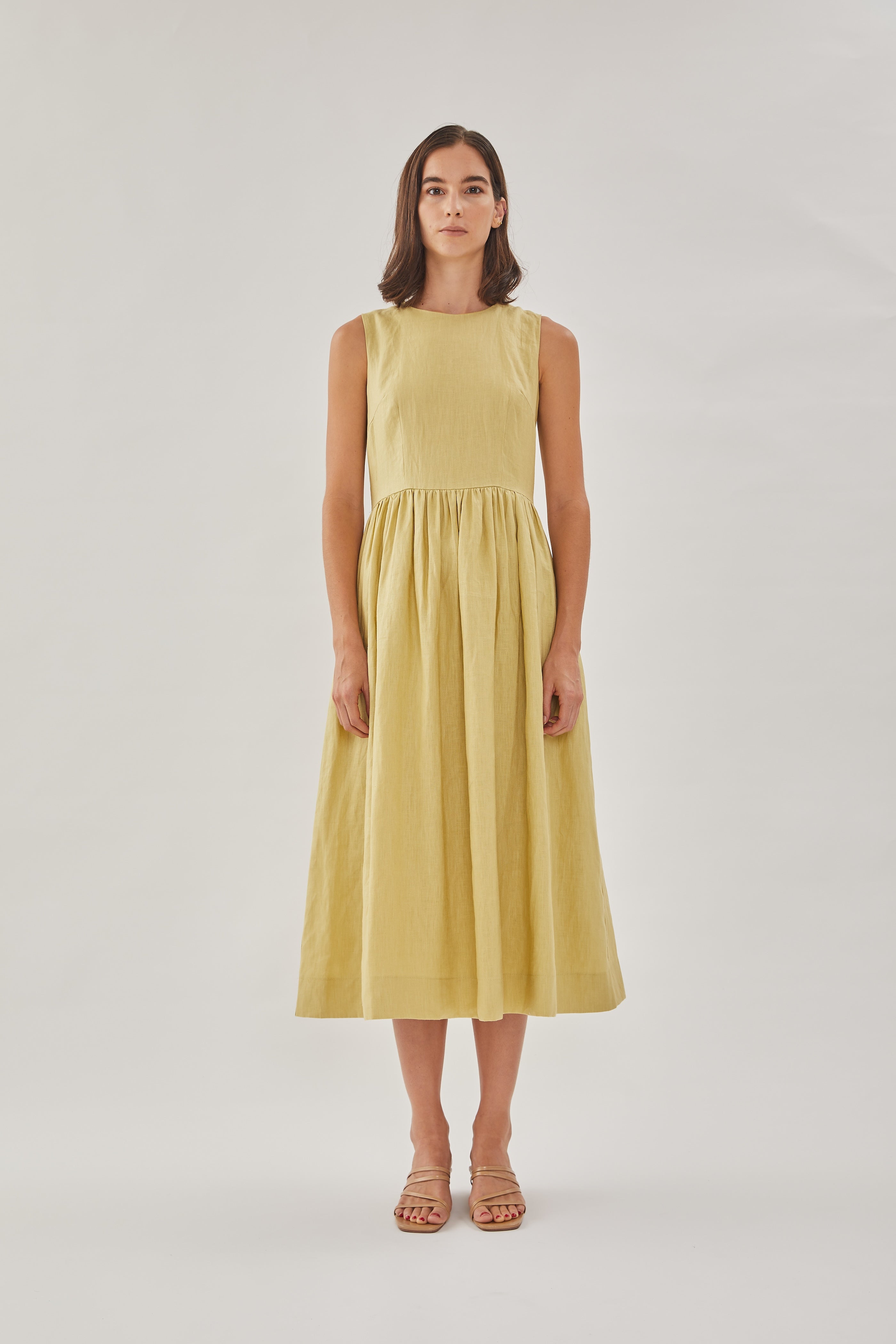Linen Sleeveless Gathered Dress in Light Moss