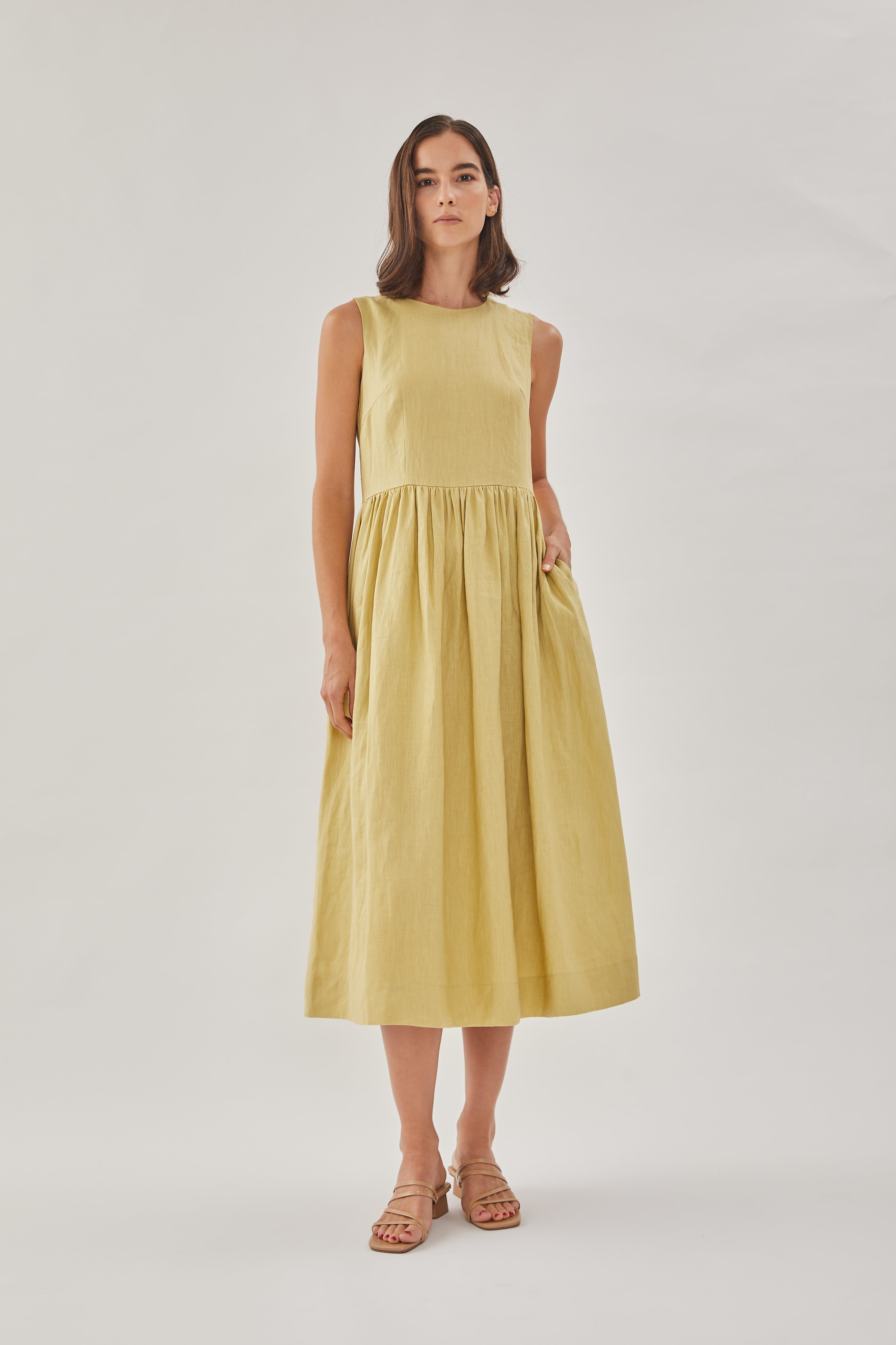 Linen Sleeveless Gathered Dress in Light Moss