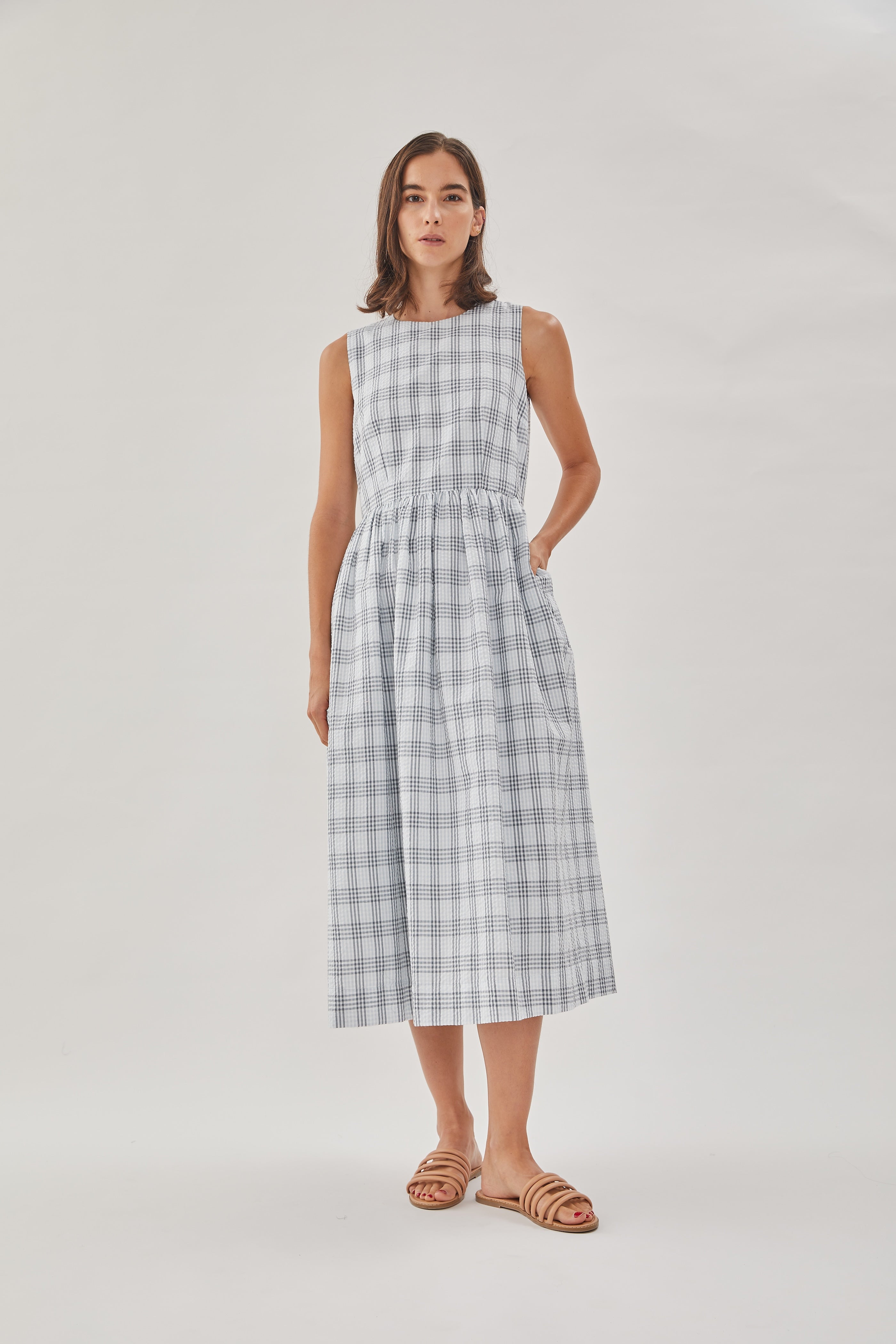 Seersucker Sleeveless Gathered Dress in Mist