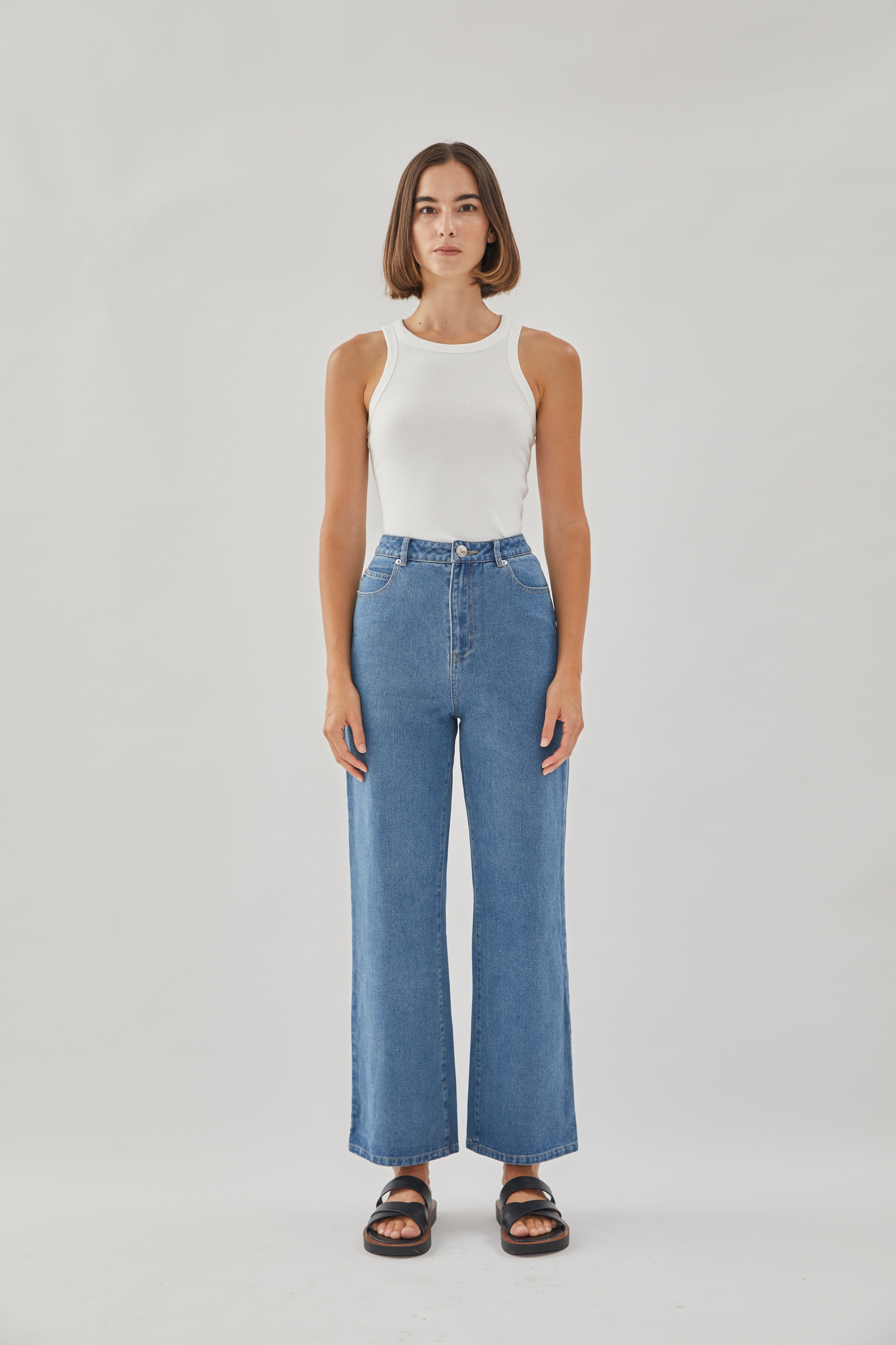 Studios High Rise Straight Cut Jeans in Midwash