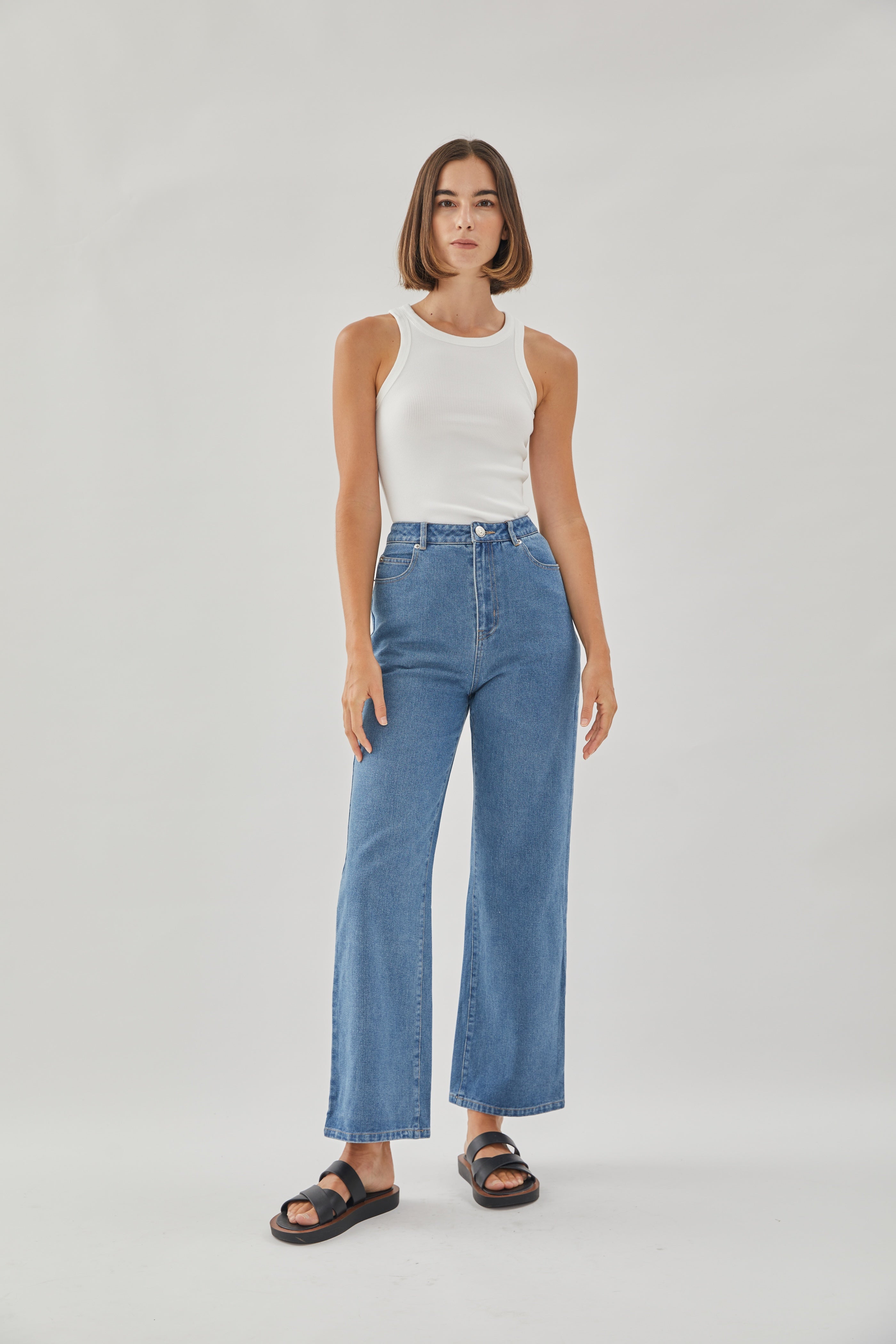 Studios High Rise Straight Cut Jeans in Midwash