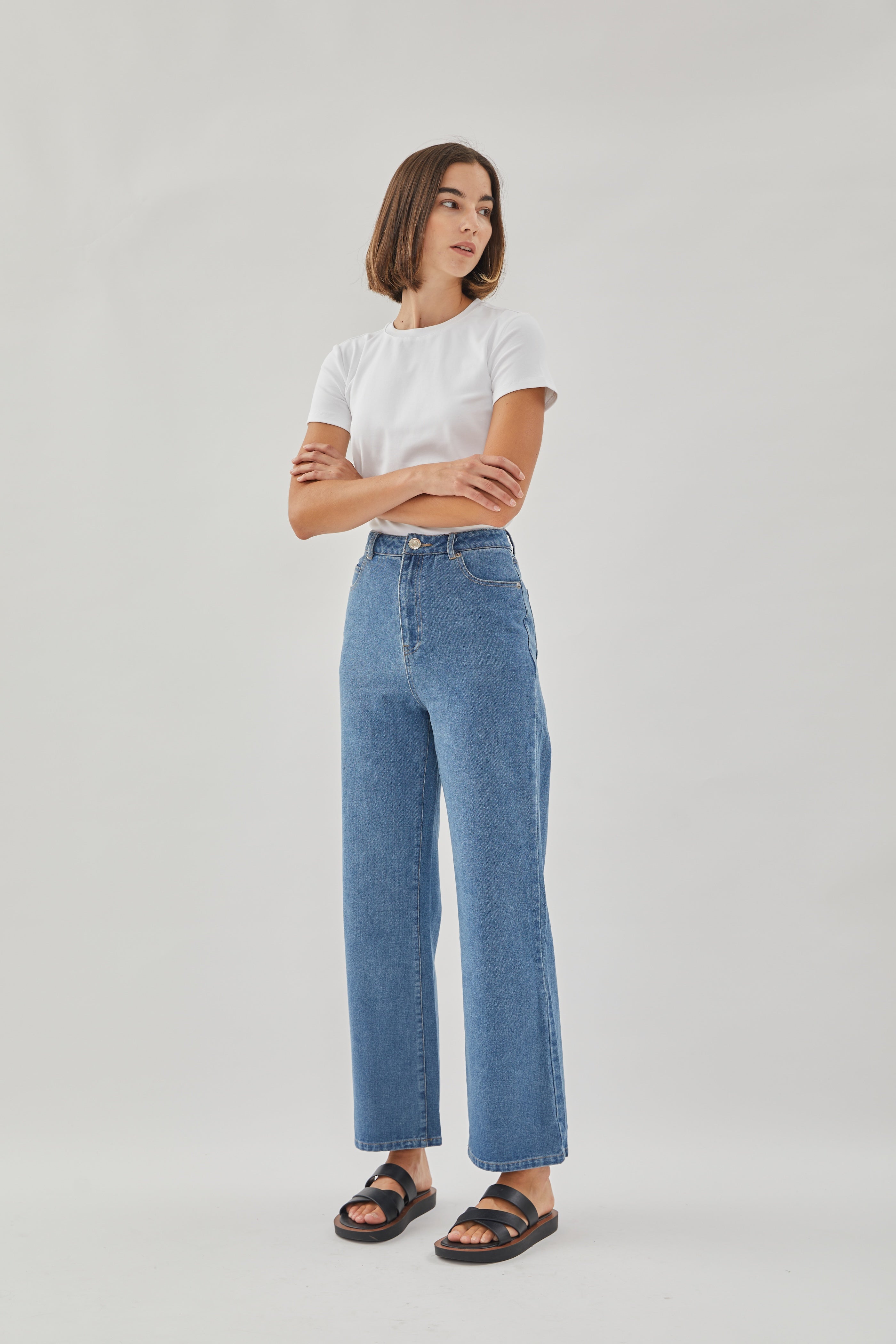 Studios High Rise Straight Cut Jeans in Midwash