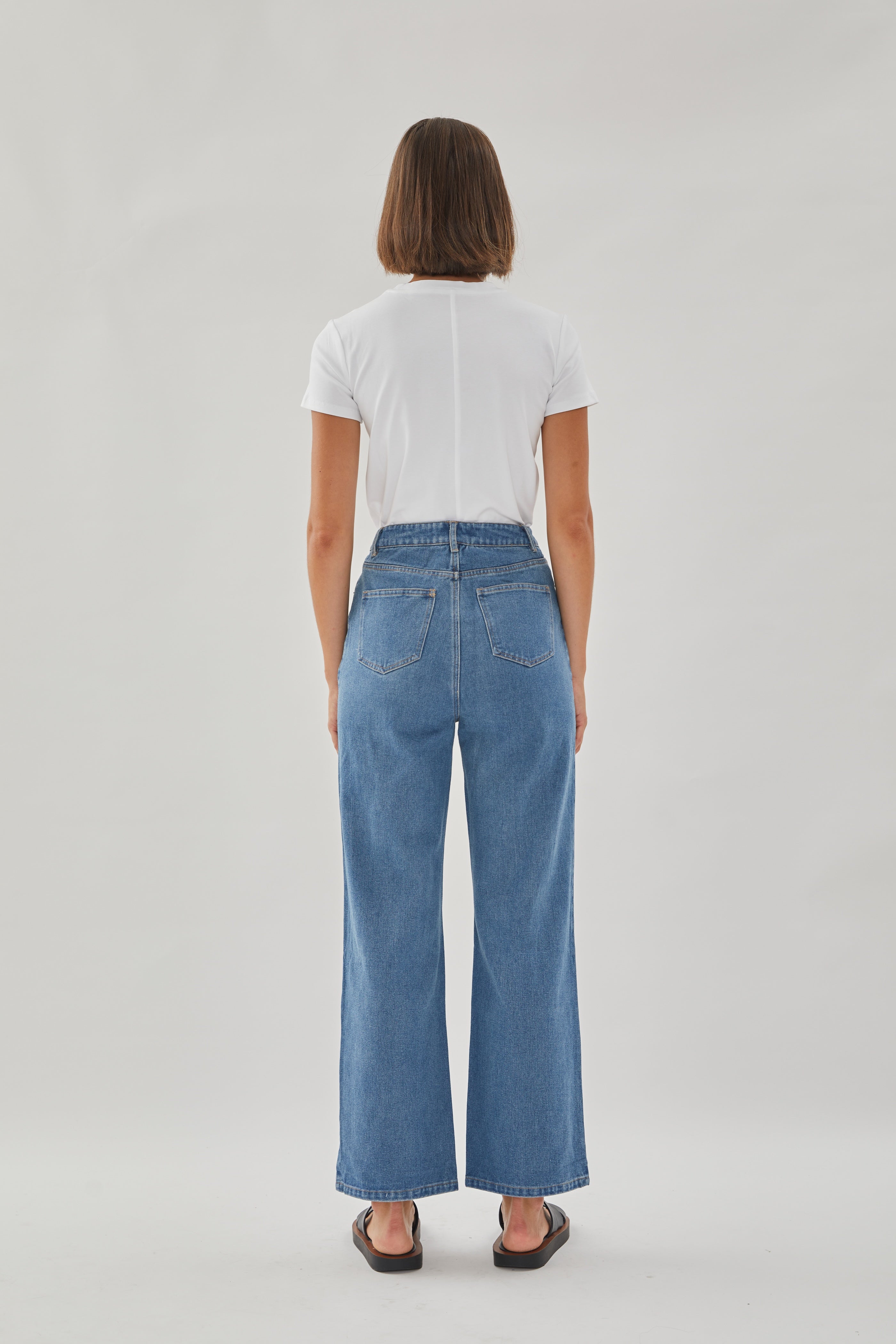 Studios High Rise Straight Cut Jeans in Midwash