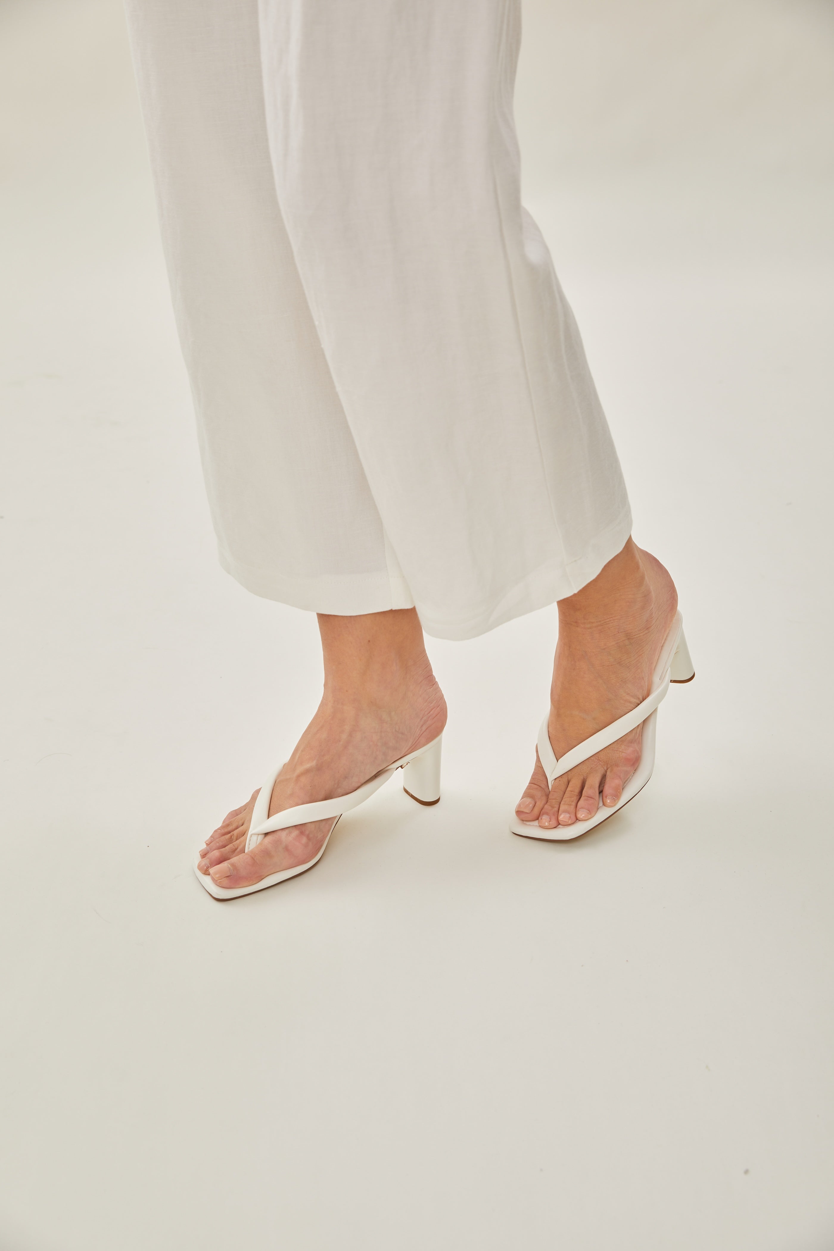 Mara Sandals in White