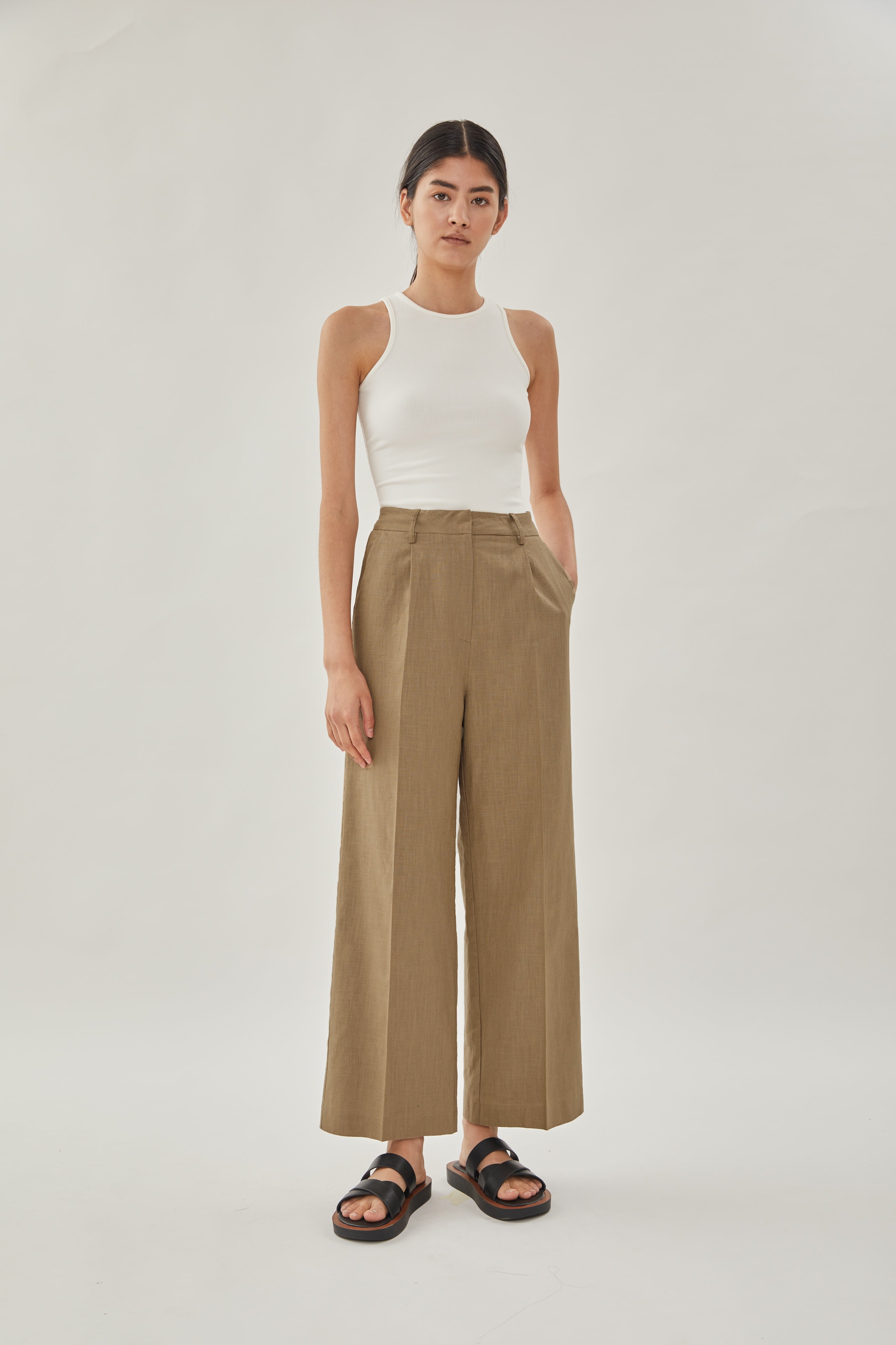 Linen Wide Trousers in Brown