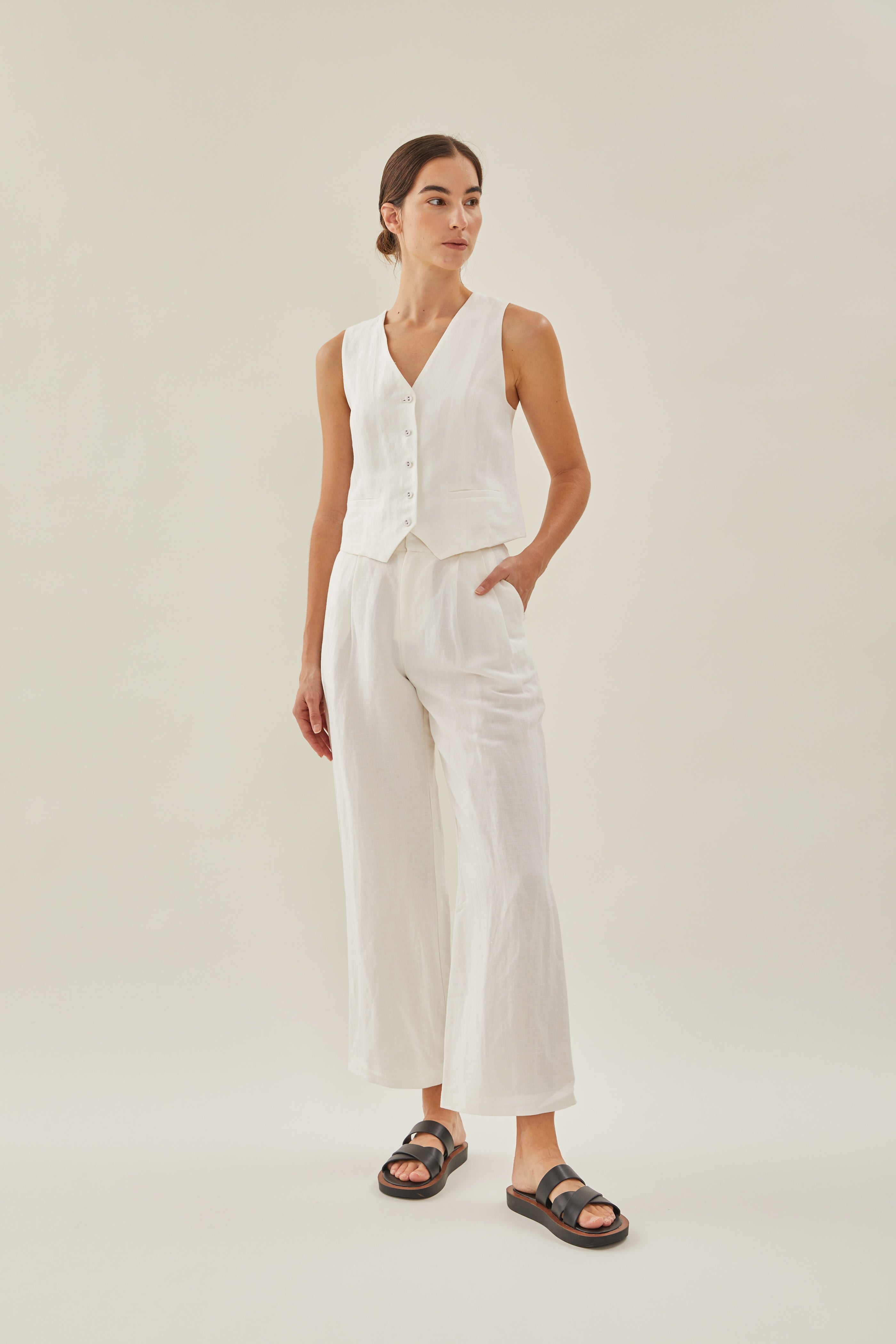 Linen Waistcoat in White