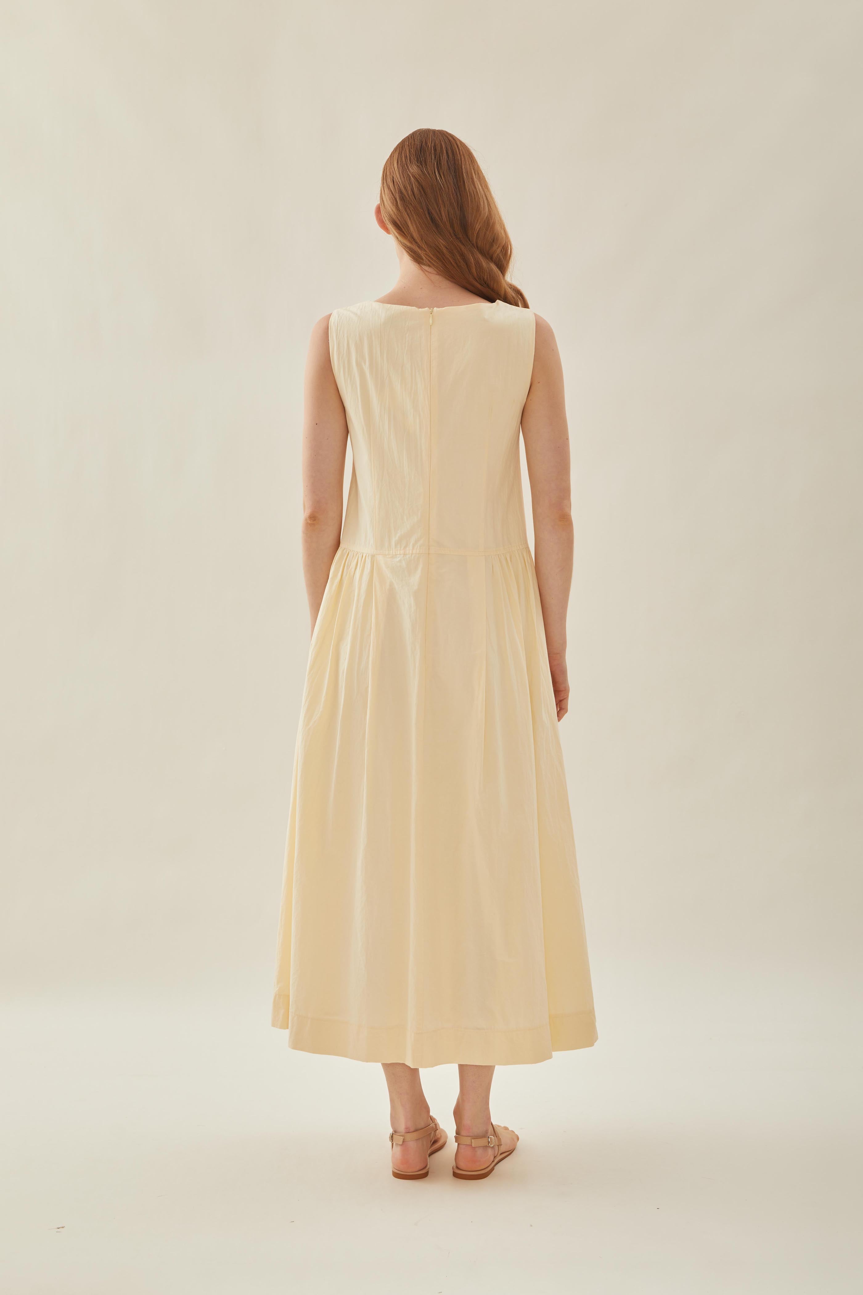 Cotton Poplin Sleeveless Dress in Eggnog