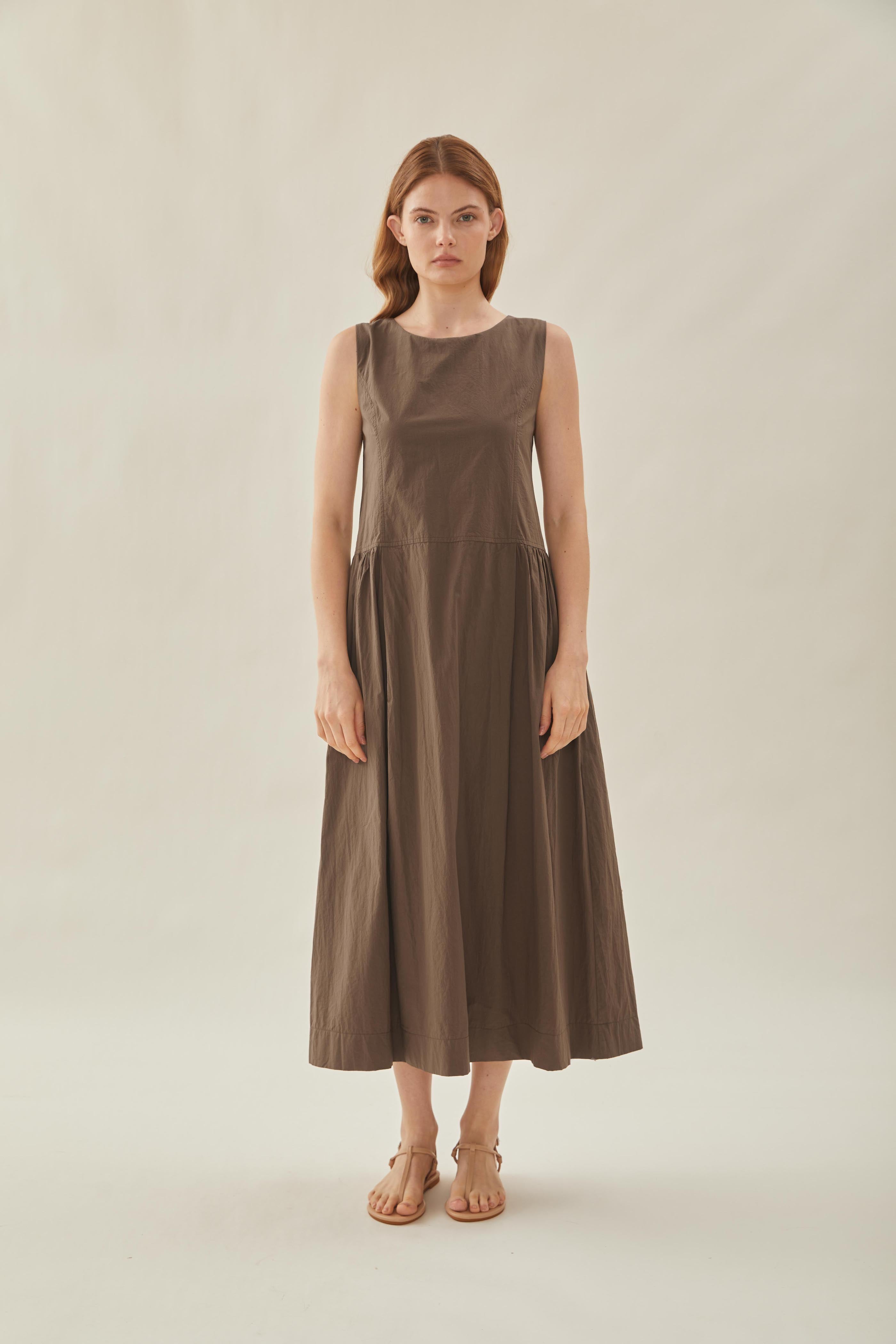 Cotton Poplin Sleeveless Dress in Toffee