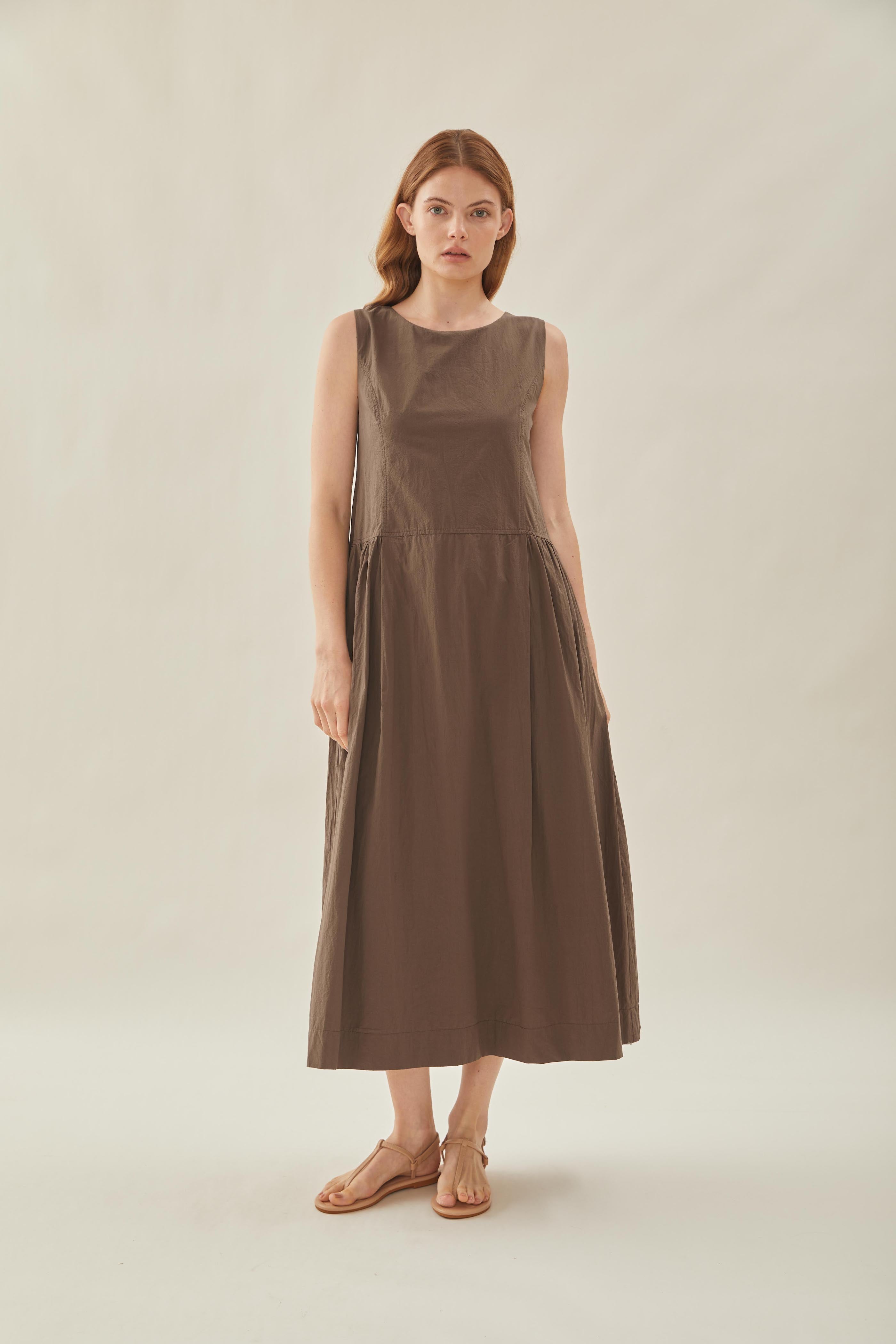 Cotton Poplin Sleeveless Dress in Toffee