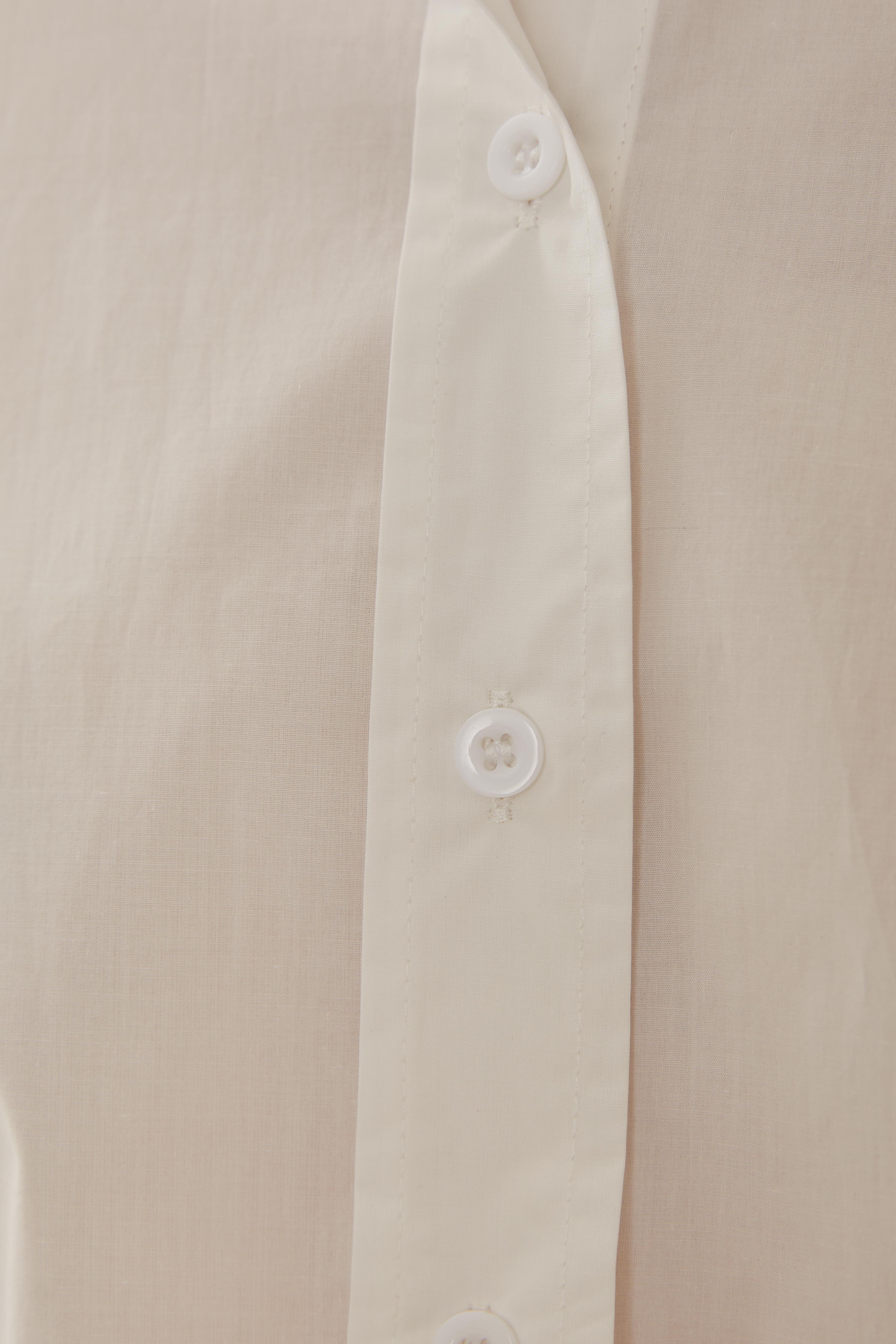 STUDIOS Lightweight Shirt in White