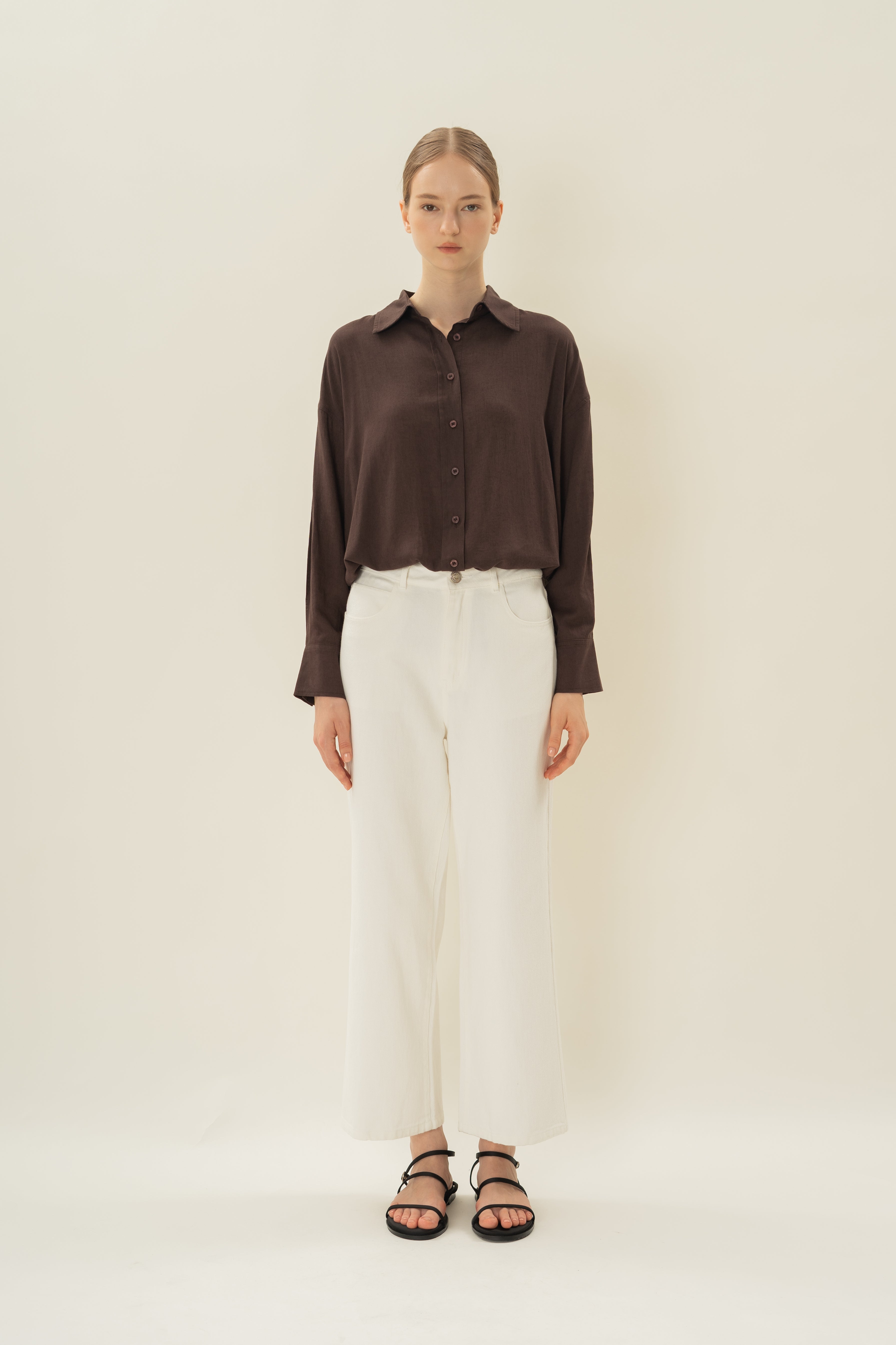 Linen Long Sleeved Shirt in Umber