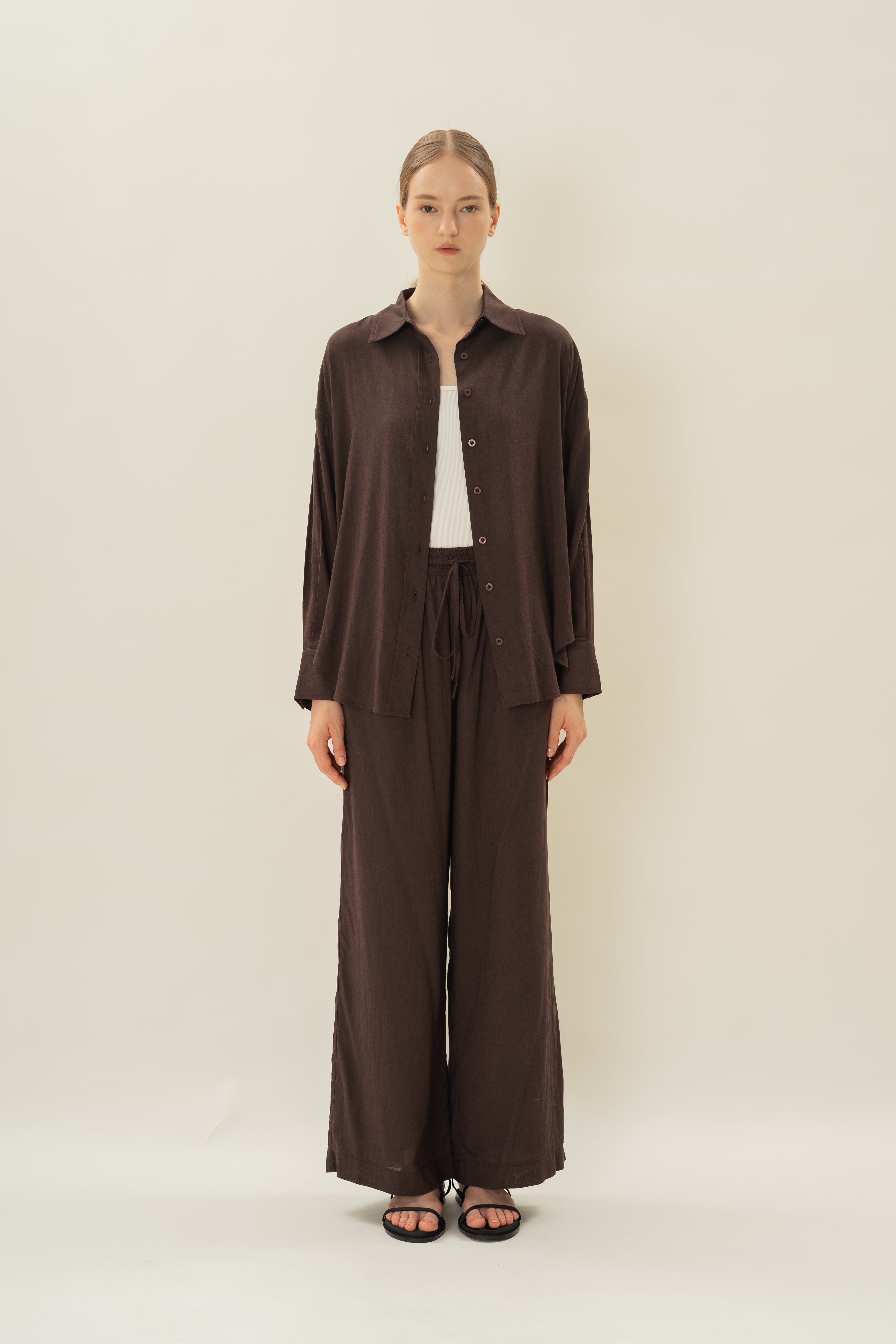 Linen Gathered Waist Pants in Umber