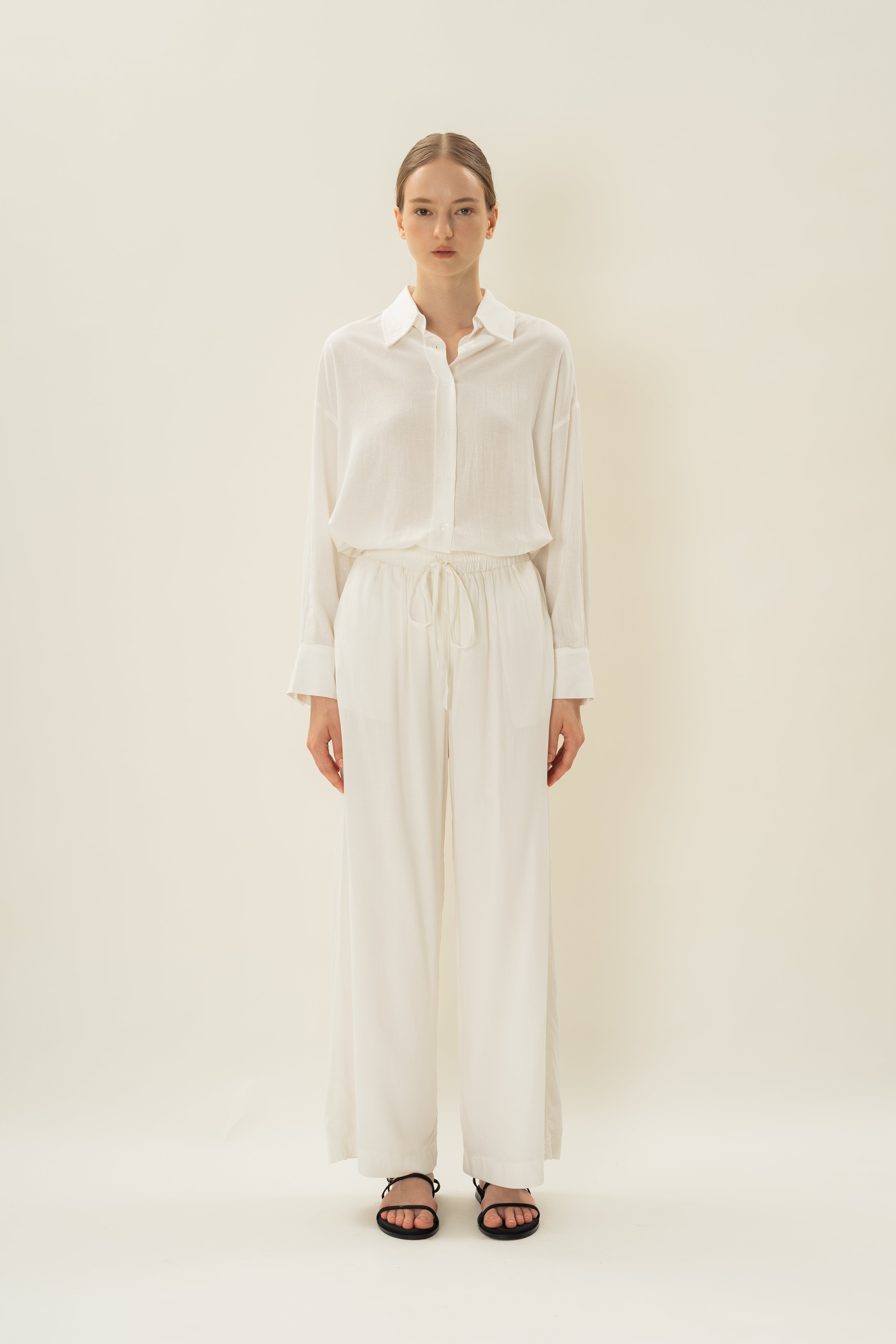 Linen Gathered Waist Pants in White