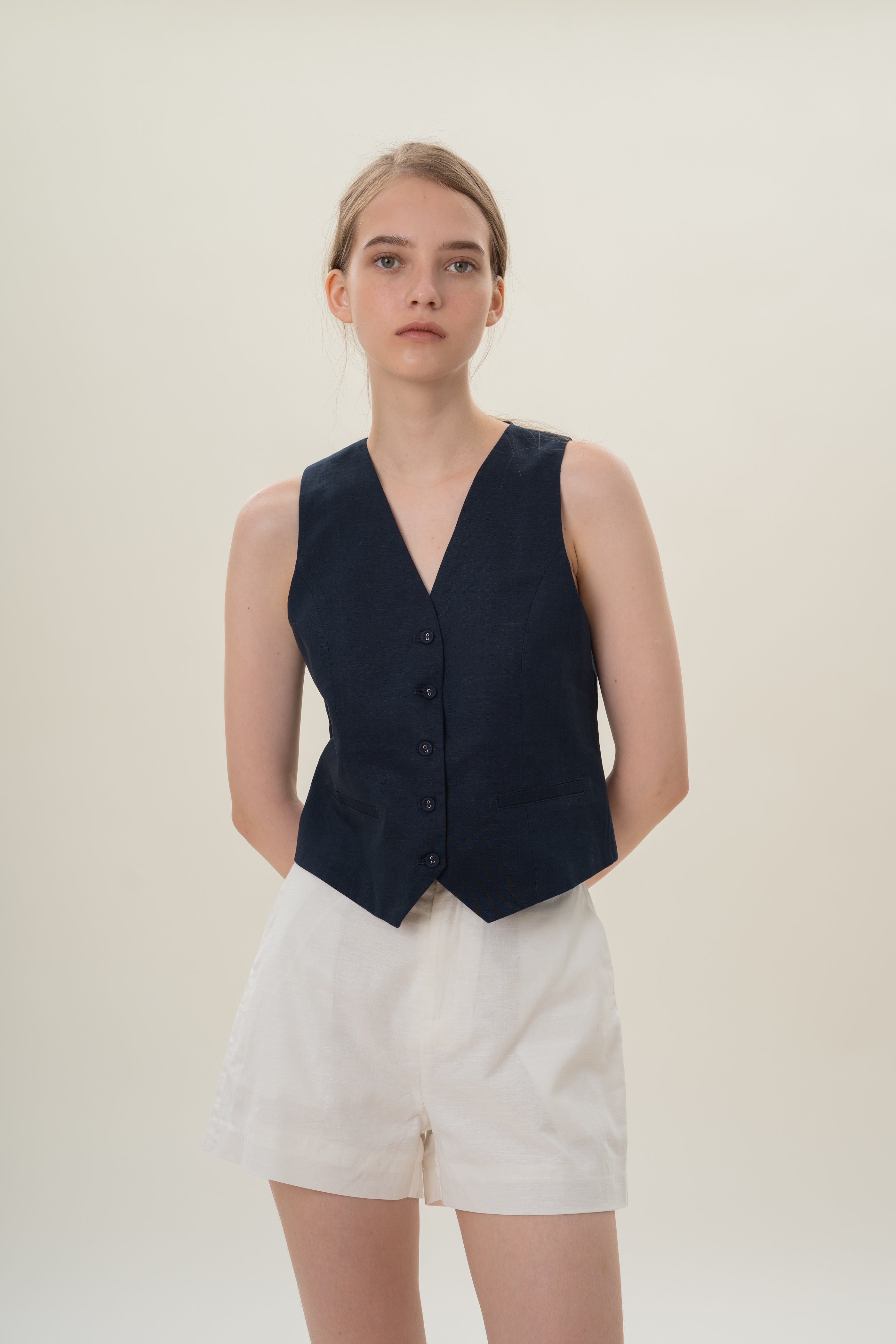 Relaxed Textured Linen Shorts in White