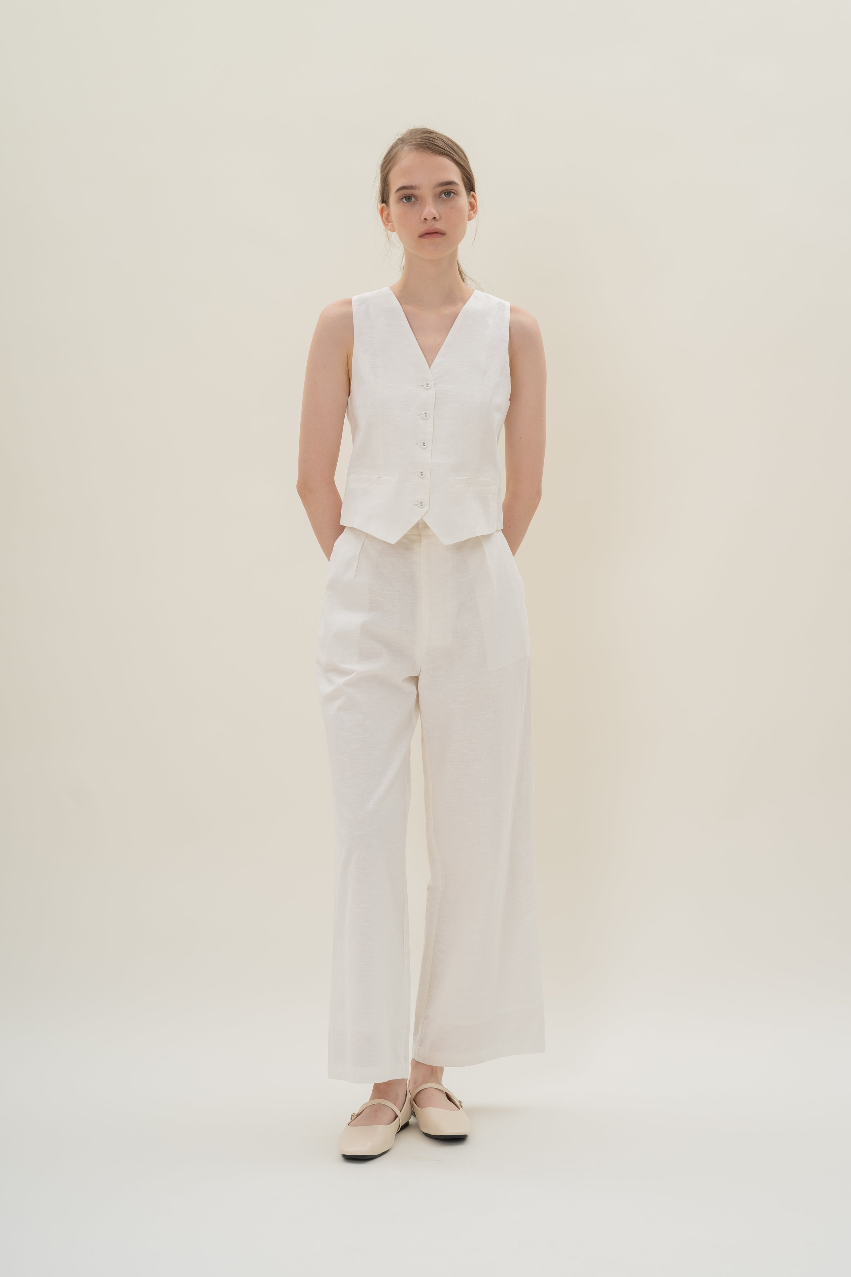 Textured Linen Pleated Trouser in White