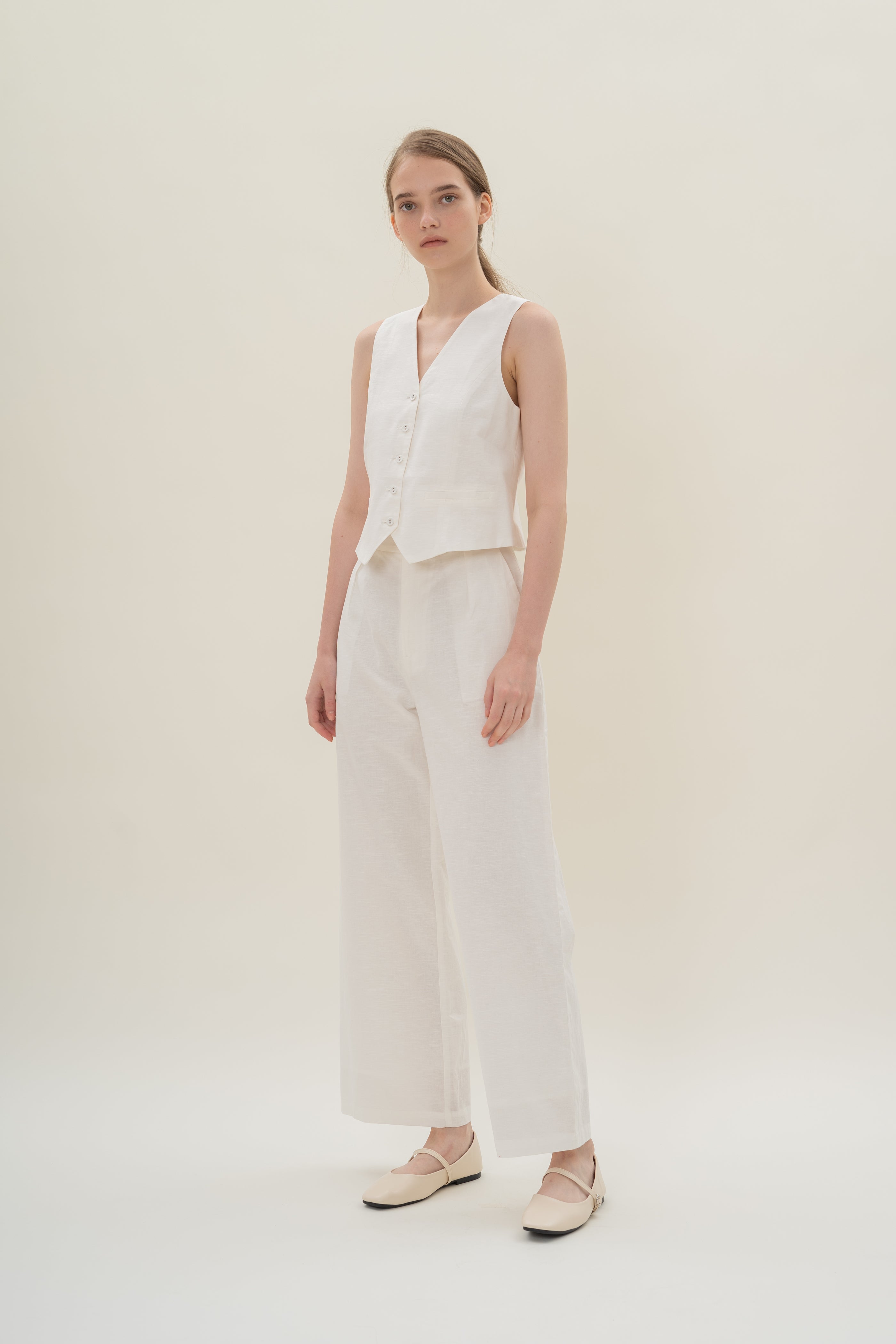 Textured Linen Pleated Trouser in White