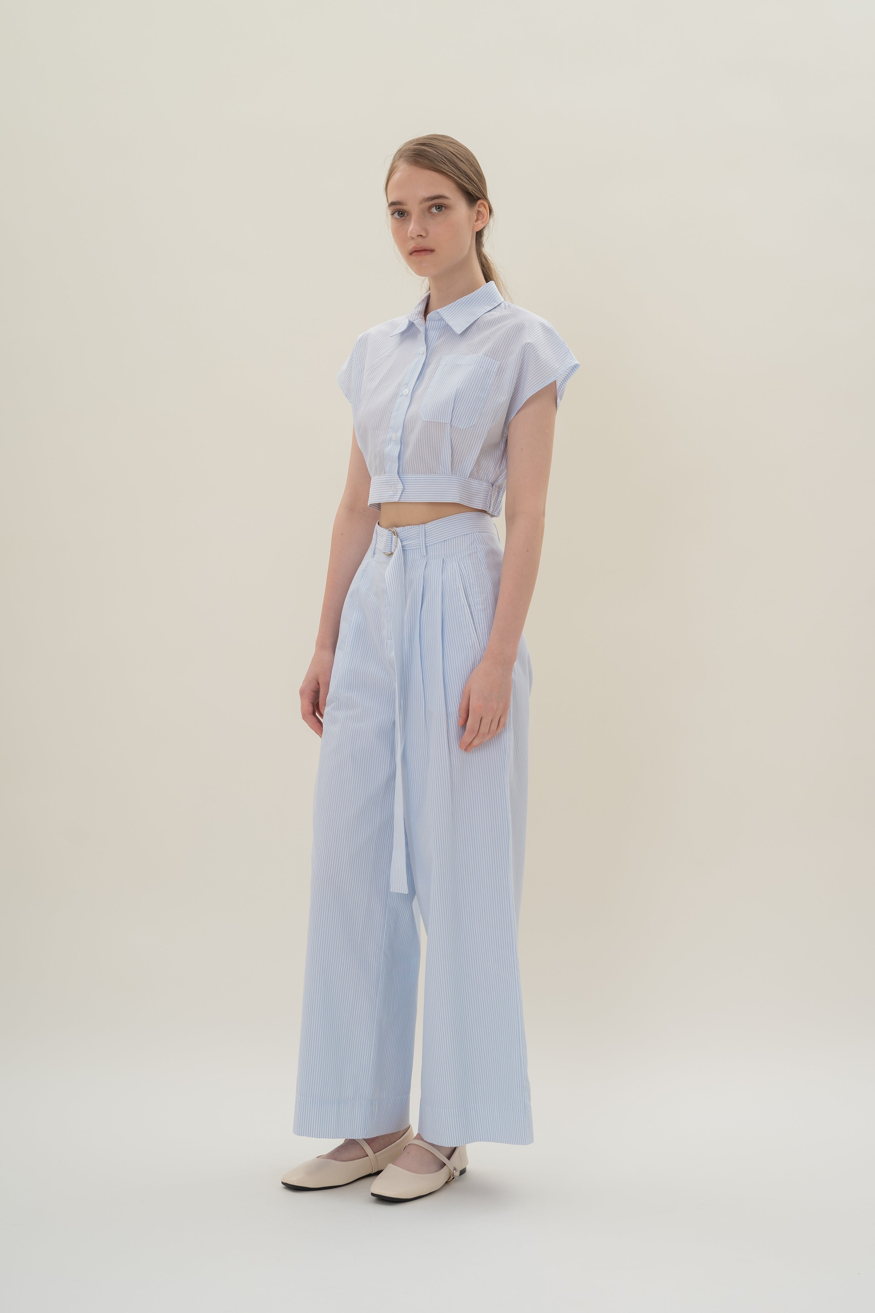 Cap-Sleeve Box Cropped Shirt in White Blue Stripes