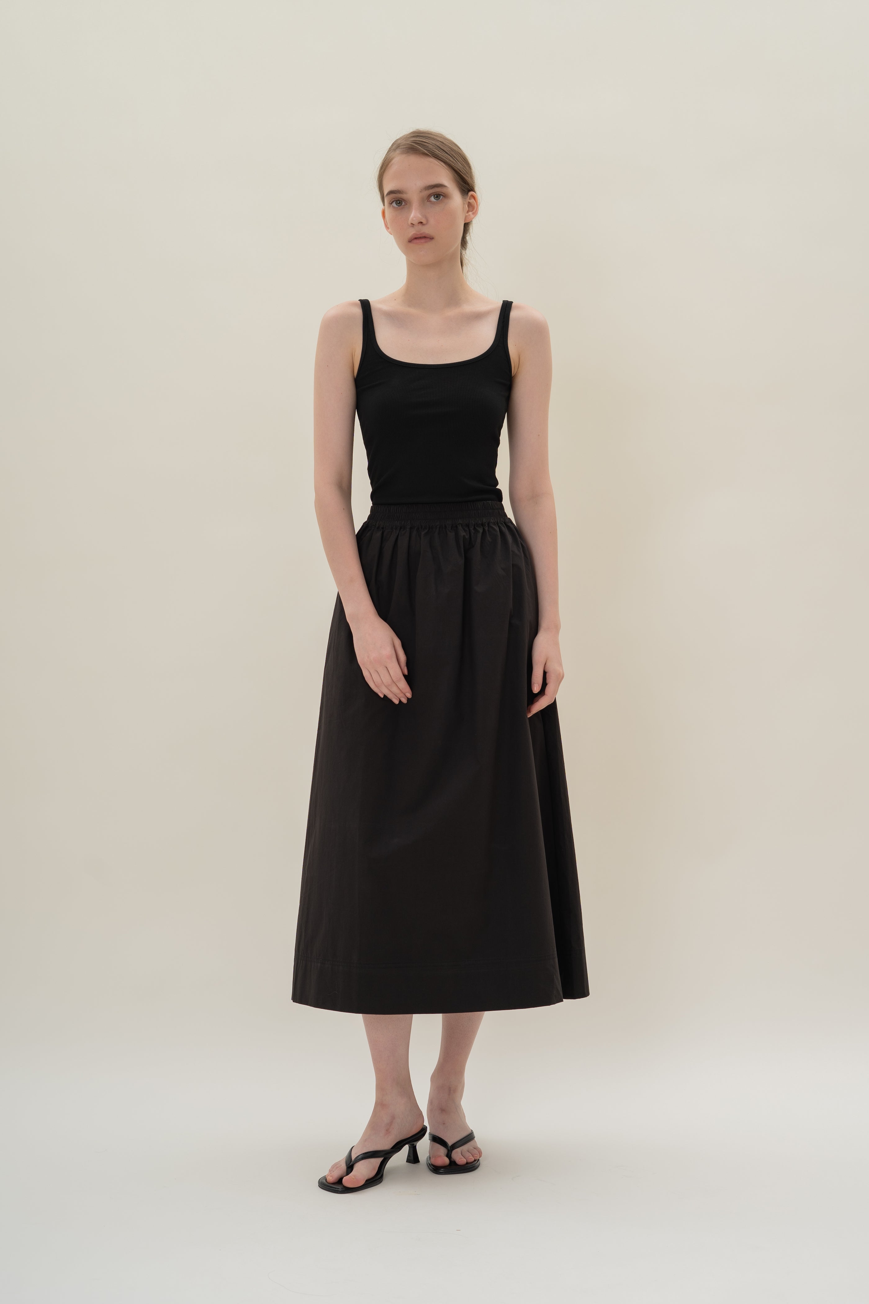 Cotton Poplin Gathered Waist Skirt in Black