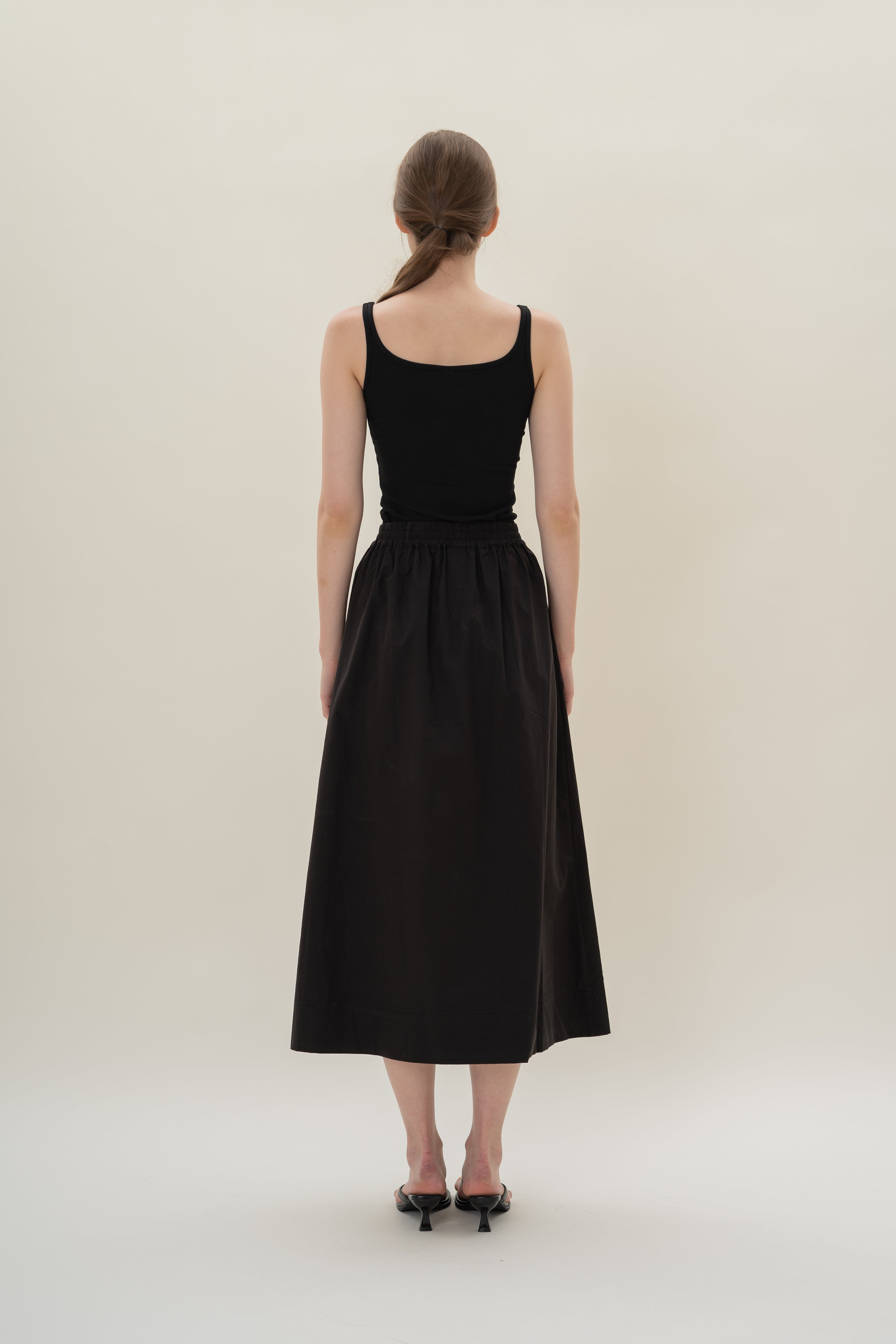 Cotton Poplin Gathered Waist Skirt in Black