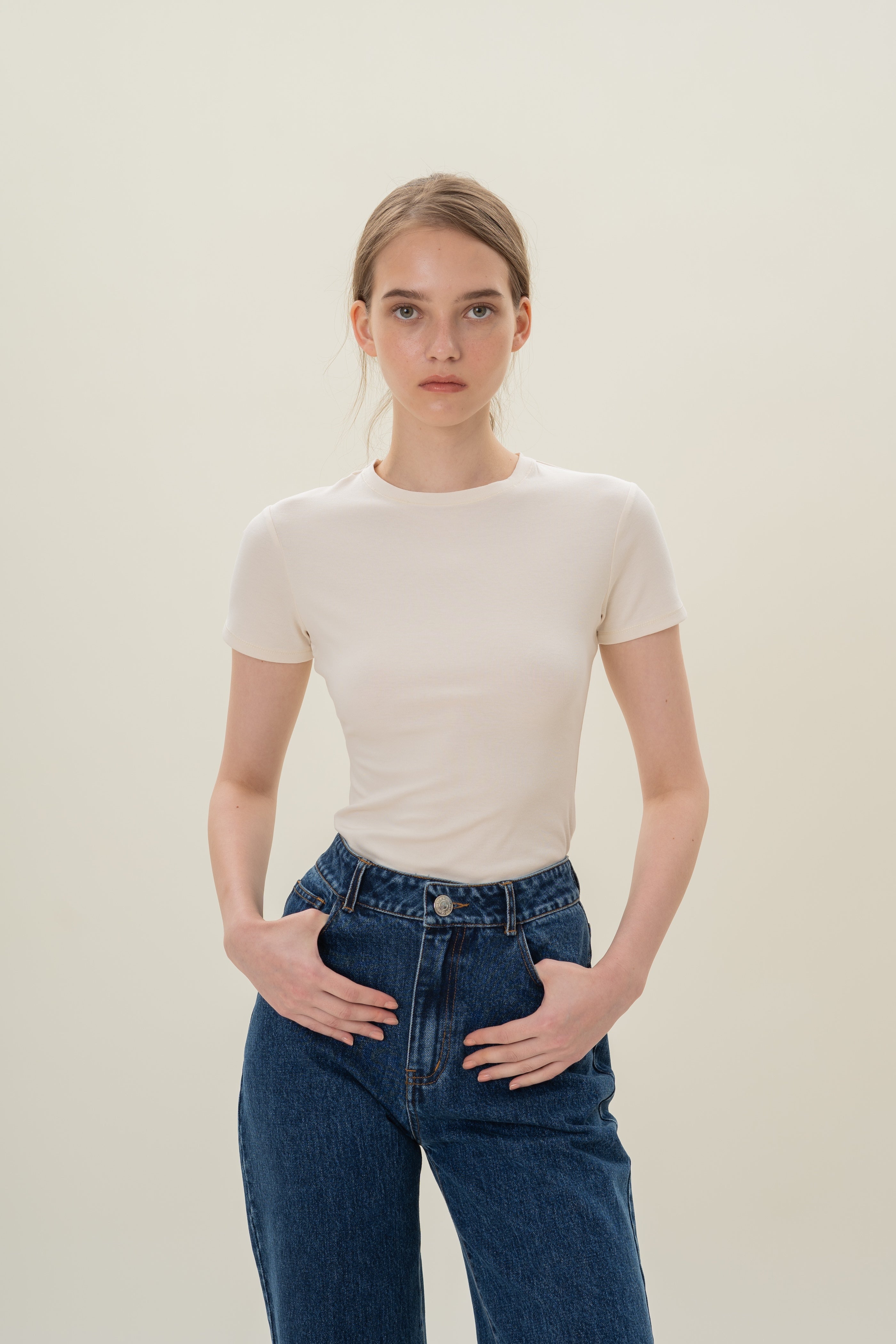 Stretch Cotton Tee in Milk
