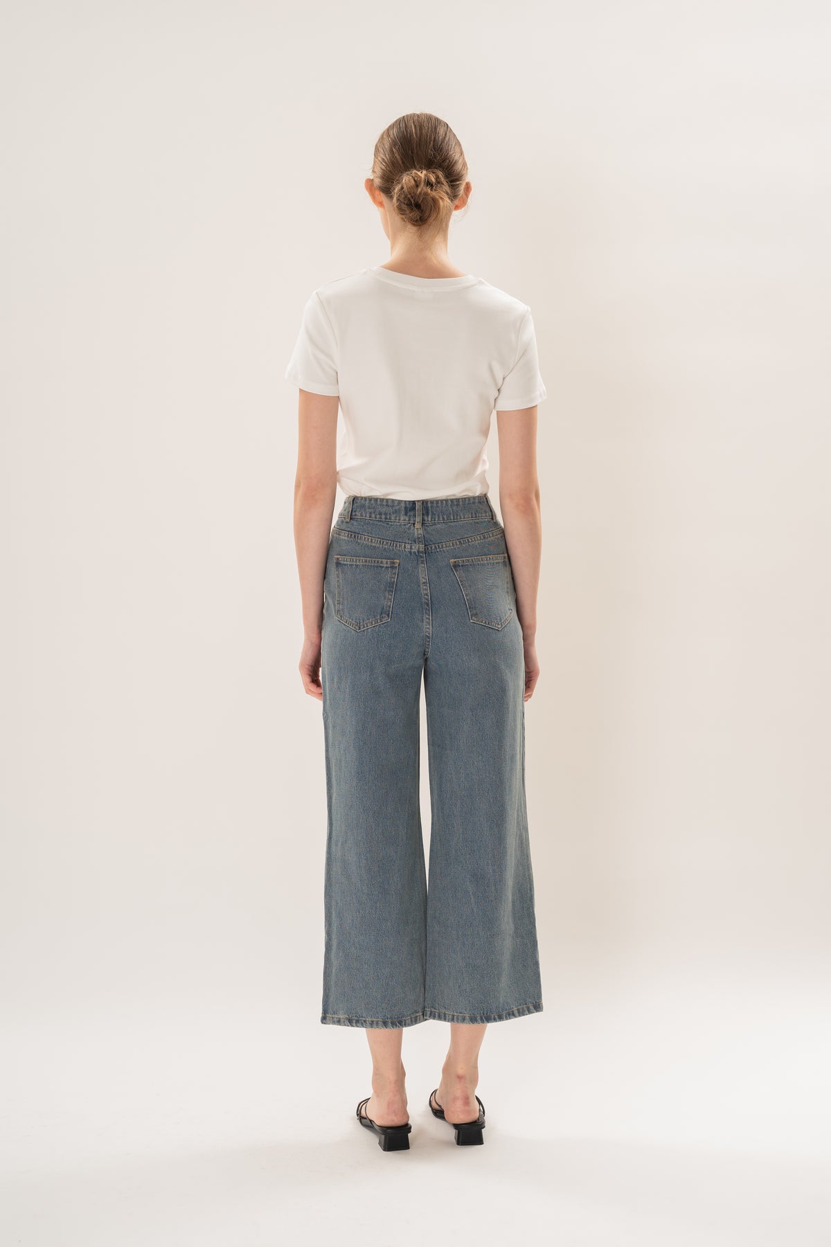 Petite Studios Classic Straight Cut Jeans in Blue Wash