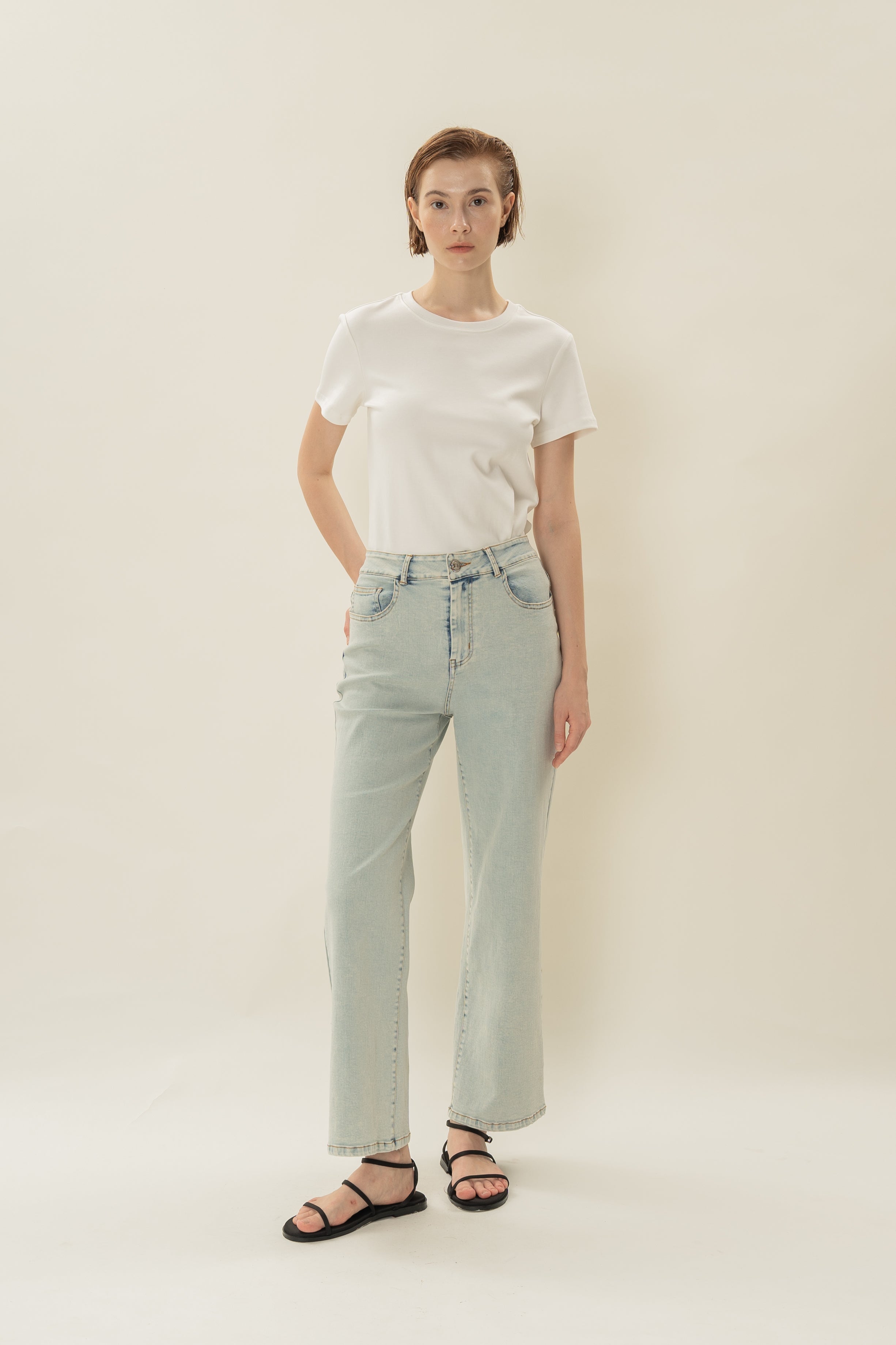Studios Frayed Stretch Jeans in Light Wash