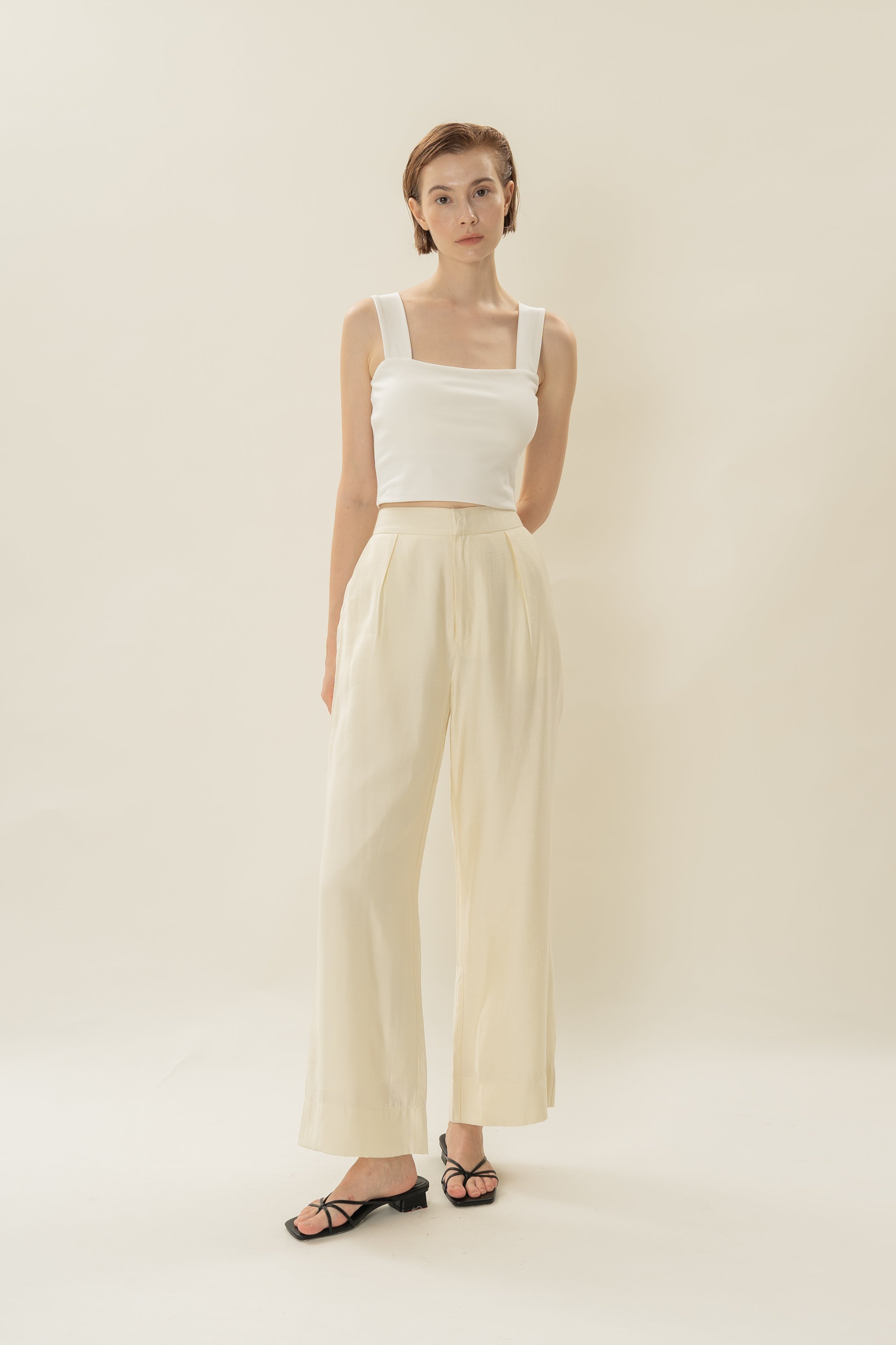 Classic Pleated Trousers in Natural