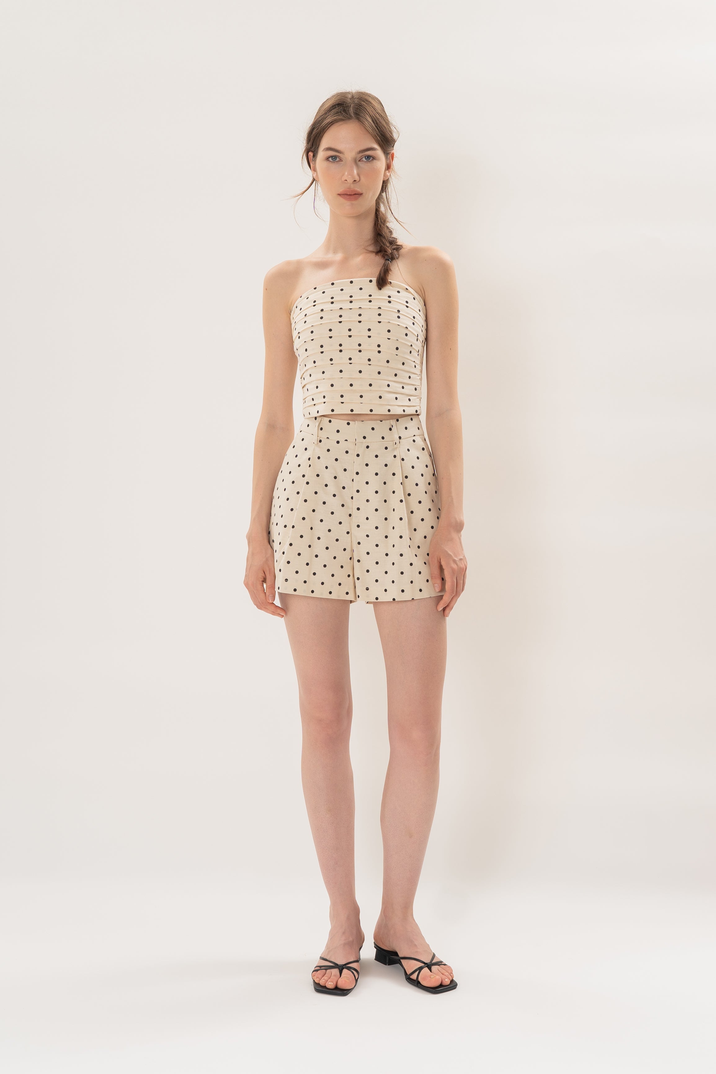 Volume Pleated Shorts in Noir Dot