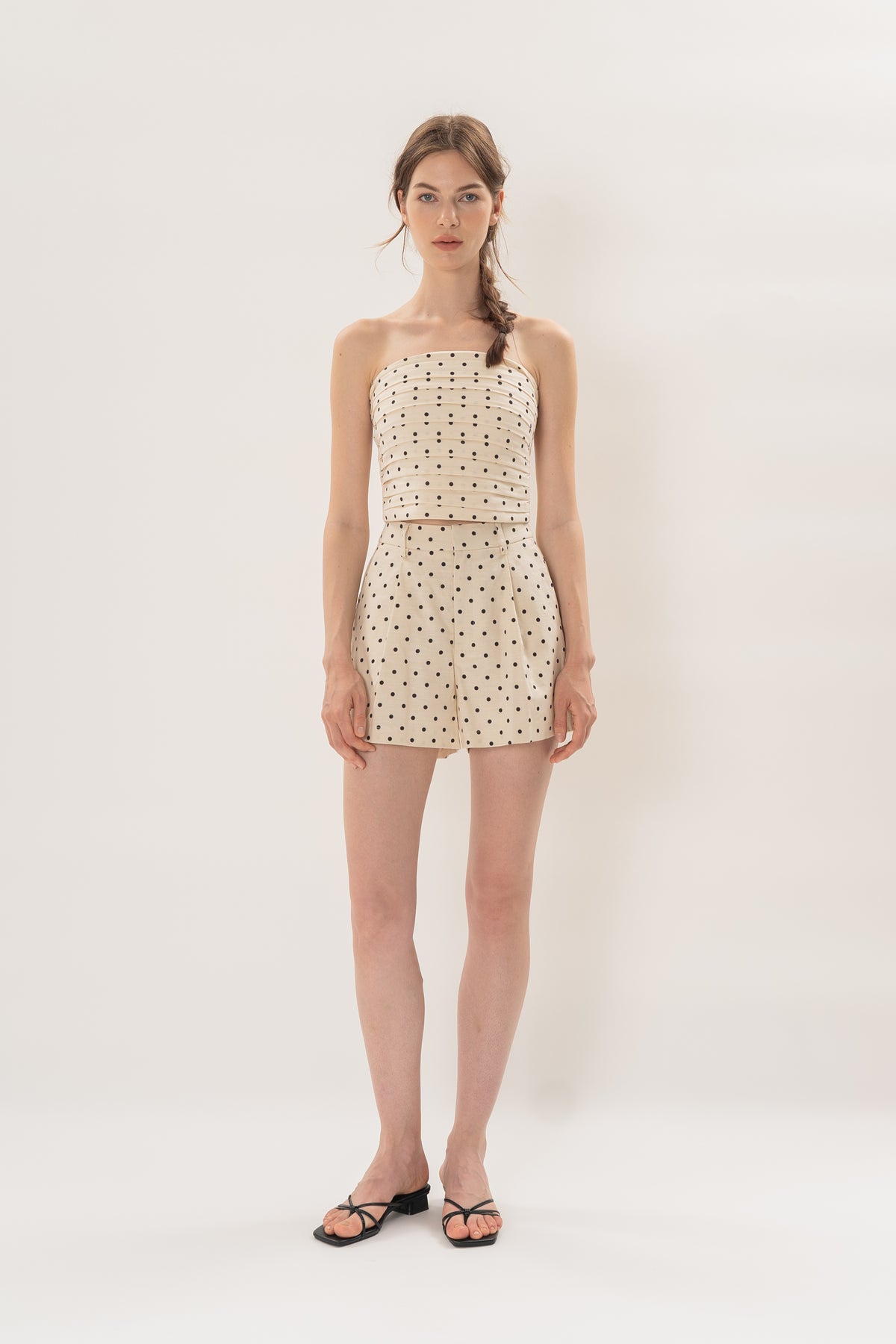 Volume Pleated Shorts in Noir Dot