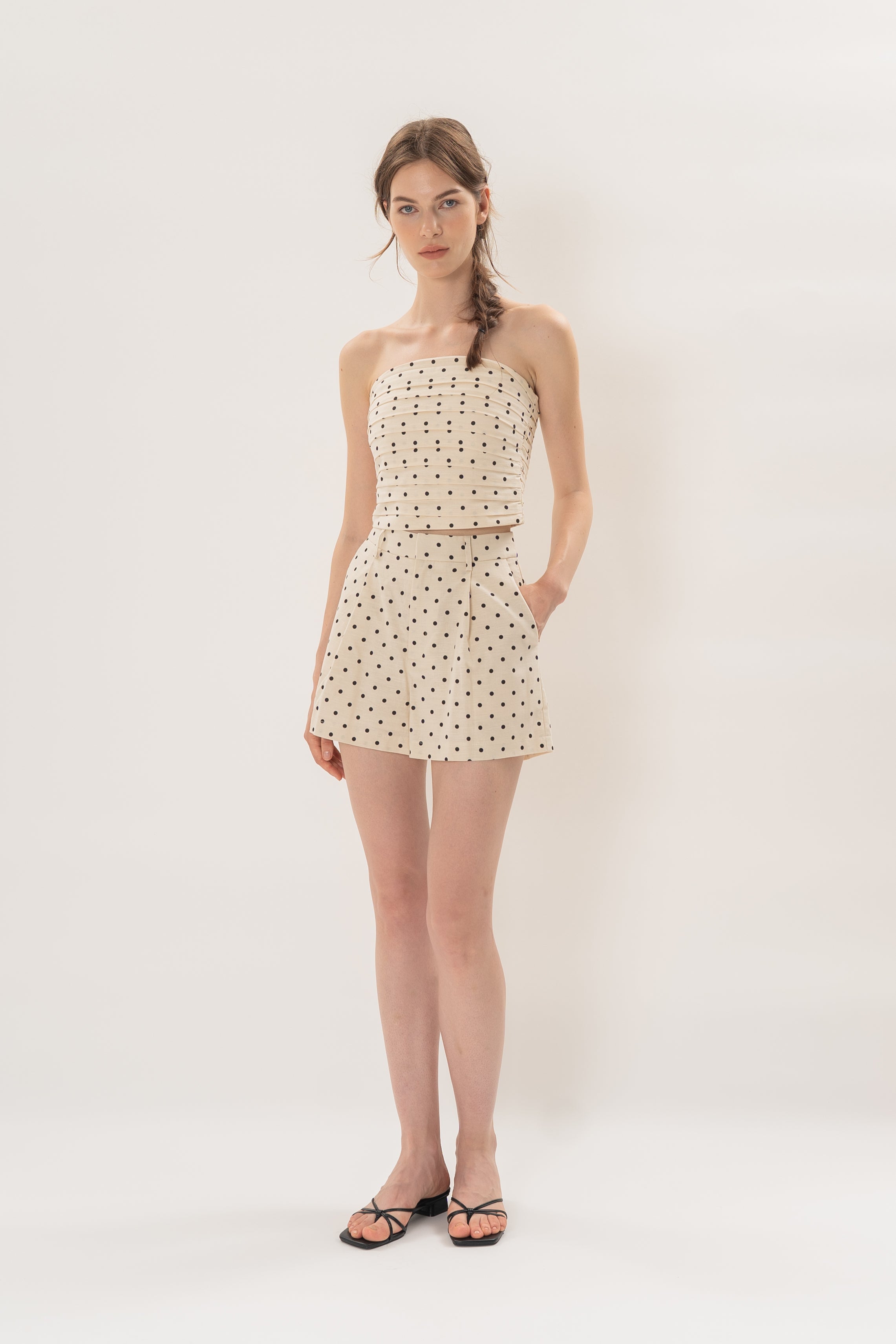 Volume Pleated Shorts in Noir Dot